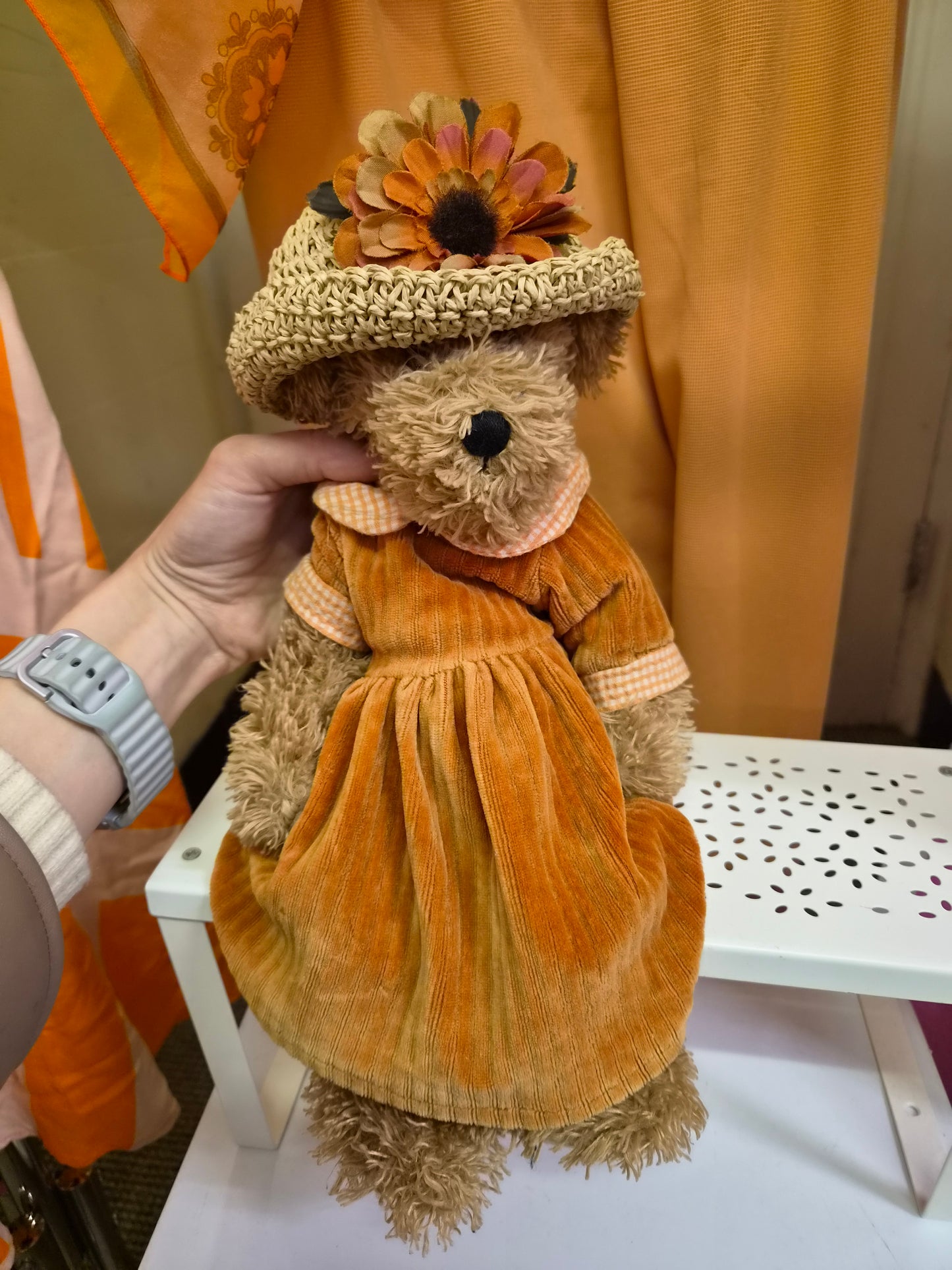 Settler bears, collectible vintage-style plush teddy bear styled in an autumn theme