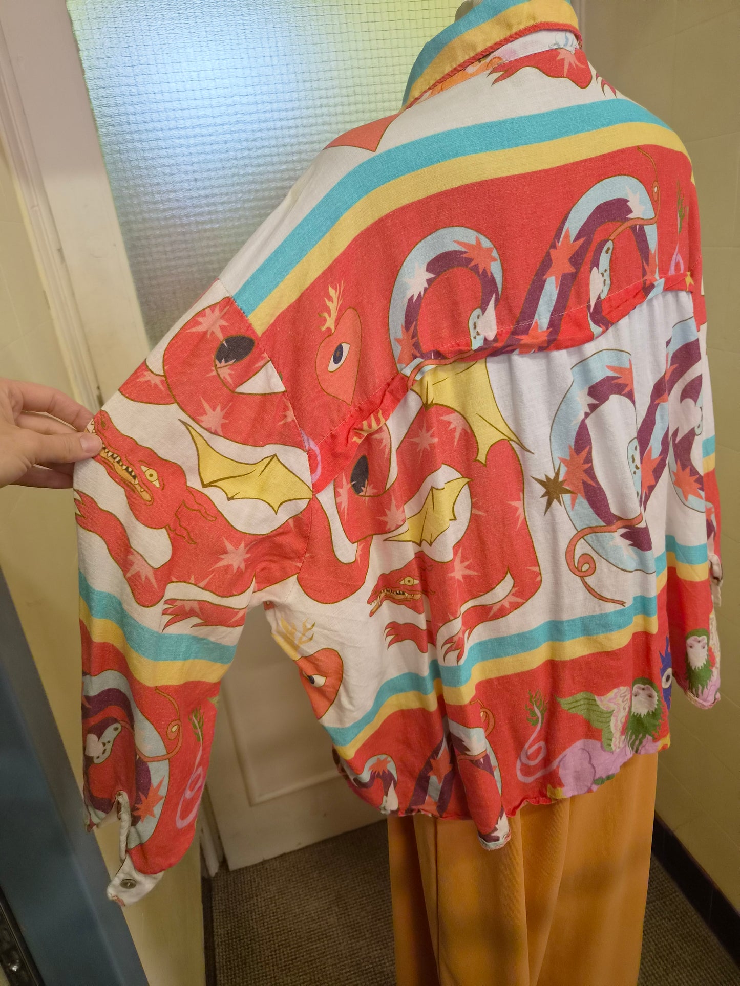 Unusual print  linen/viscose shirt, ons size (fits S-L best)