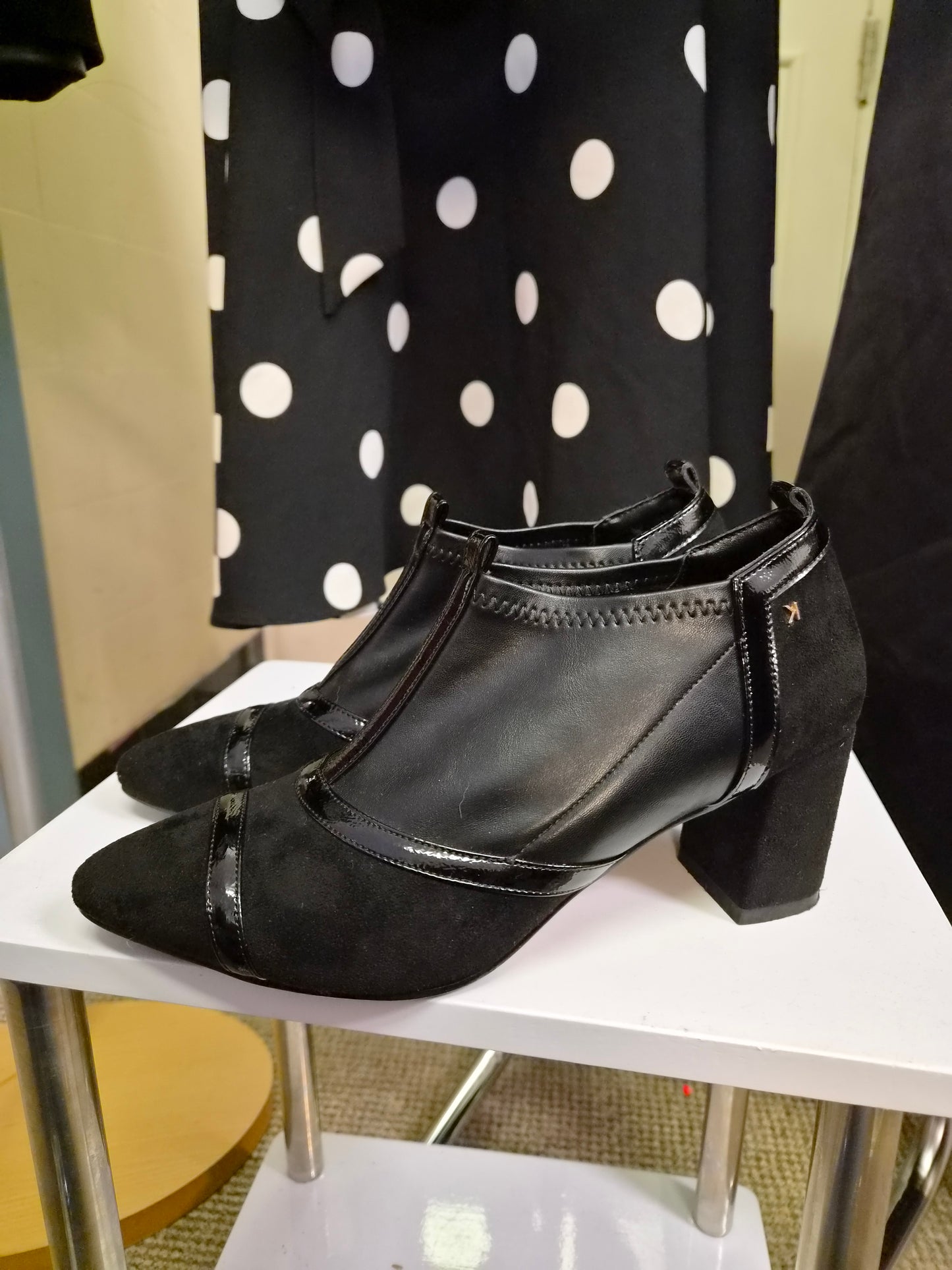 Kate Appleby “Chertsey Schwarz” Black boots, size 6