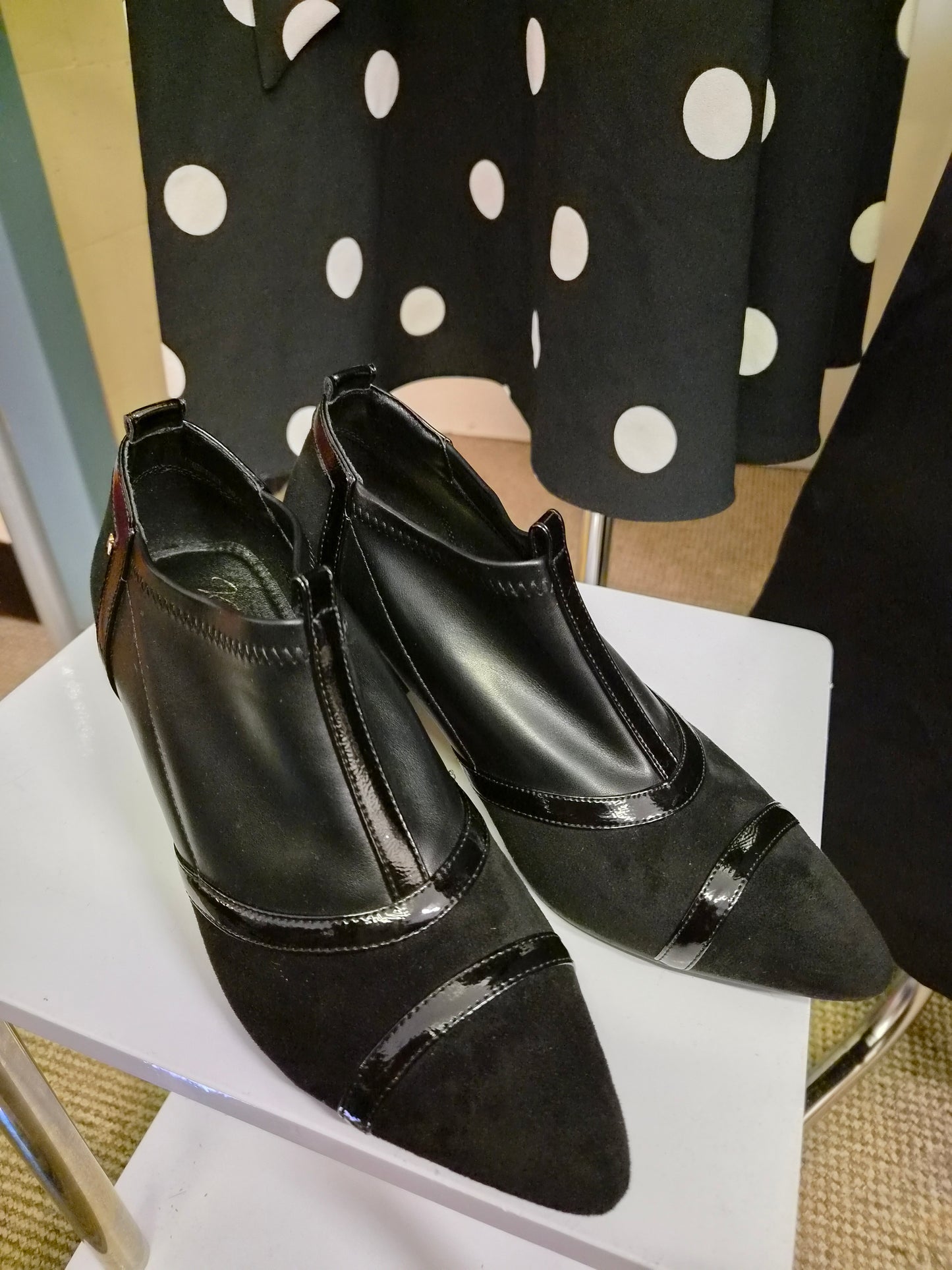 Kate Appleby “Chertsey Schwarz” Black boots, size 6