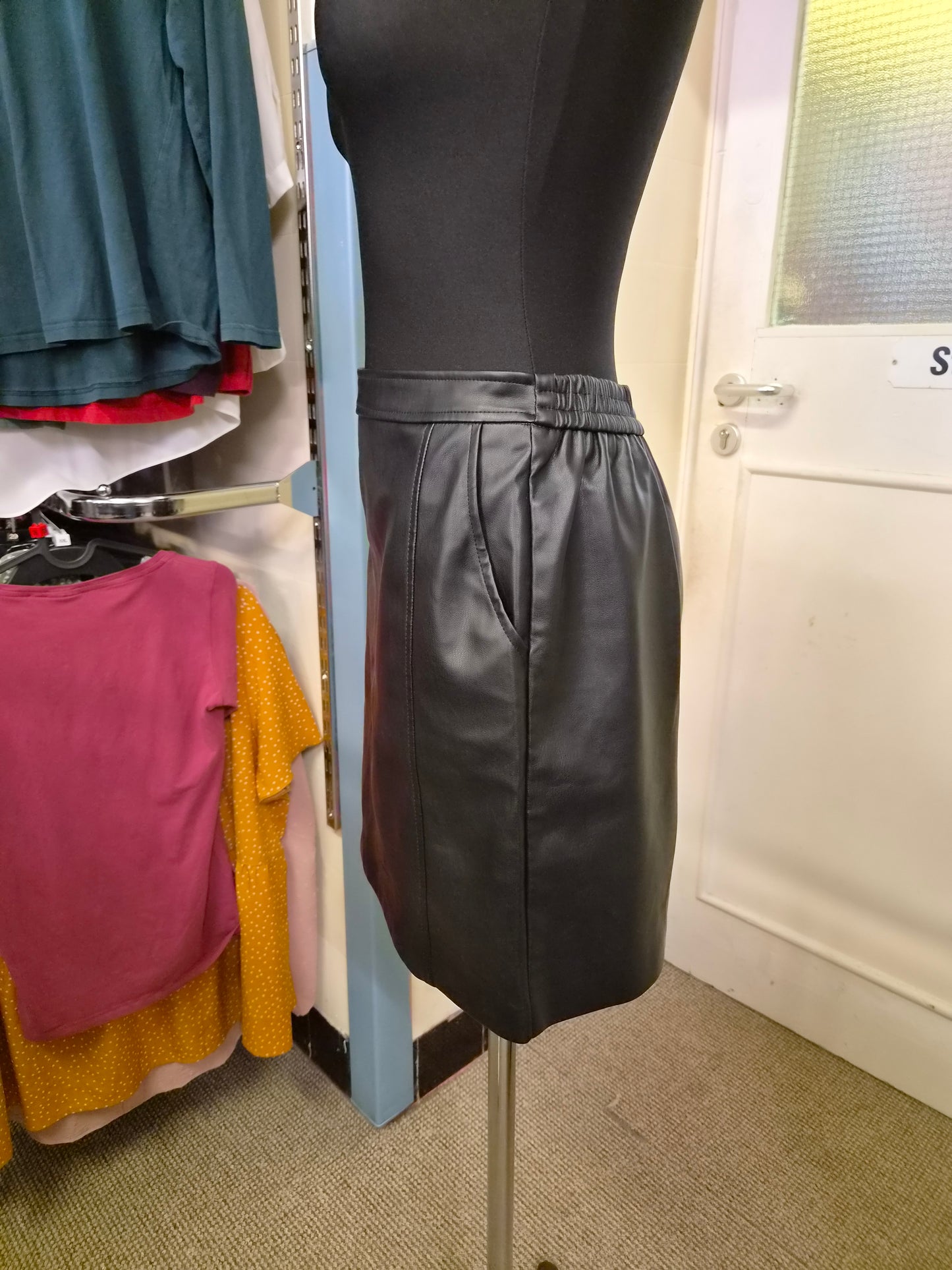 Dunnes, faux leather, mini skirt, size S