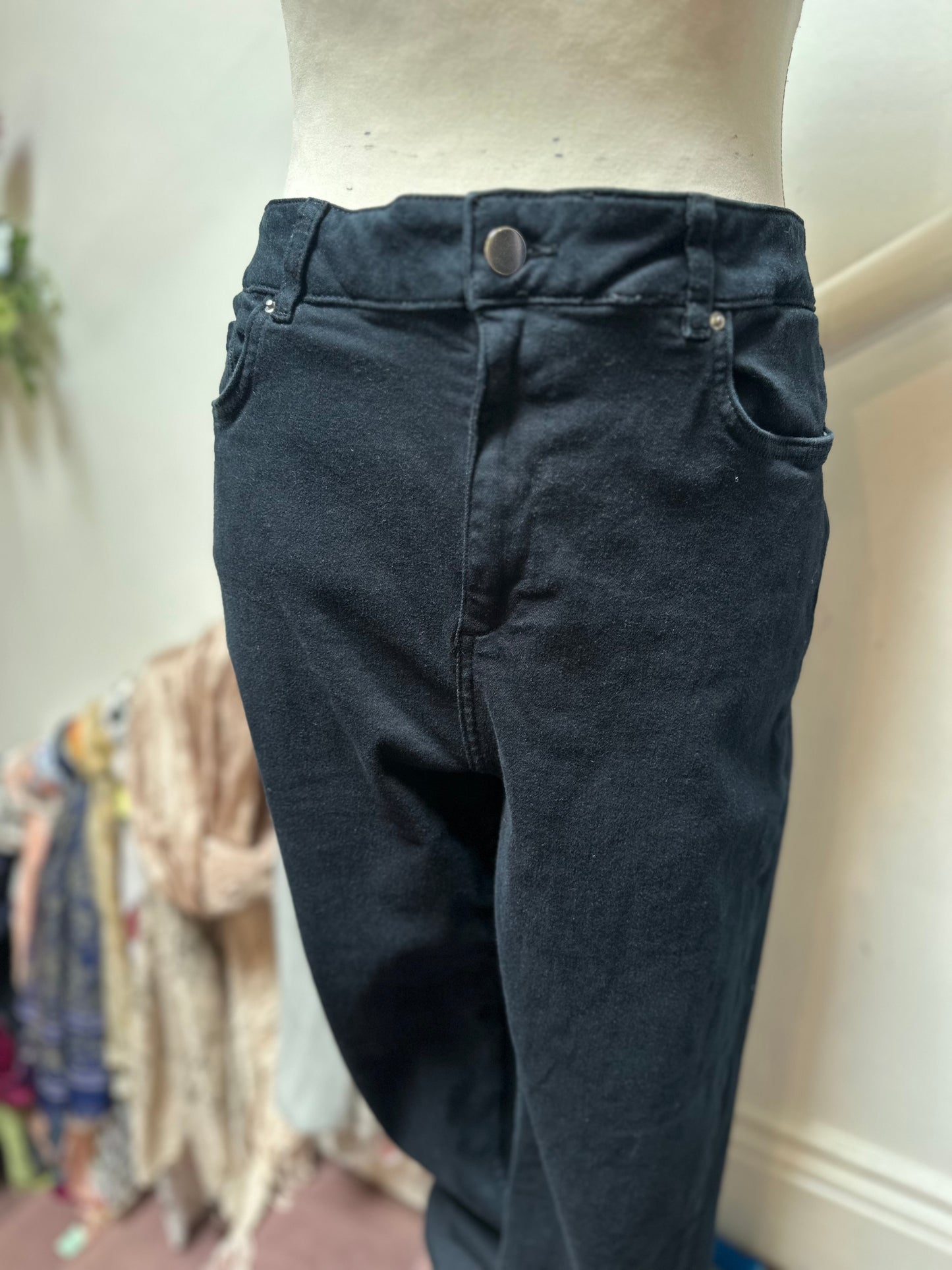 Gallery Navy Jeans Size 16 (tiny hole in back pocket, see last 2 photos)