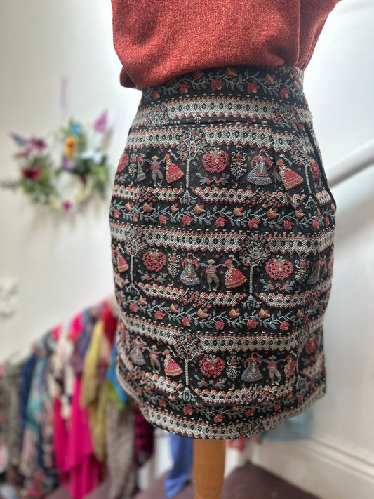 Darling Tapestry Skirt Size M
