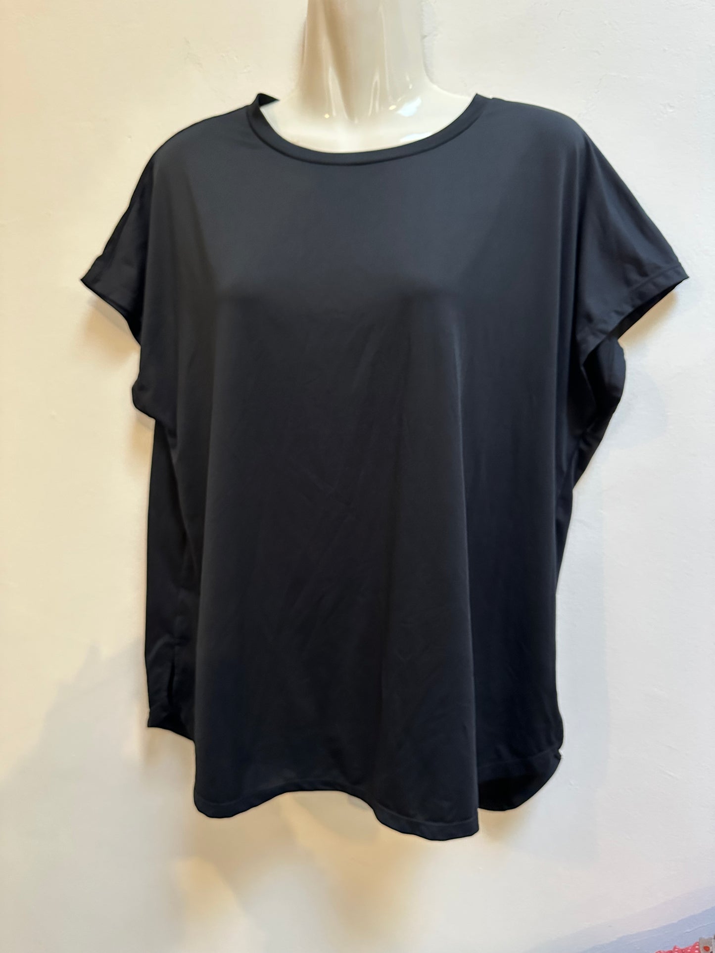 Dunnes Sports Top Size M