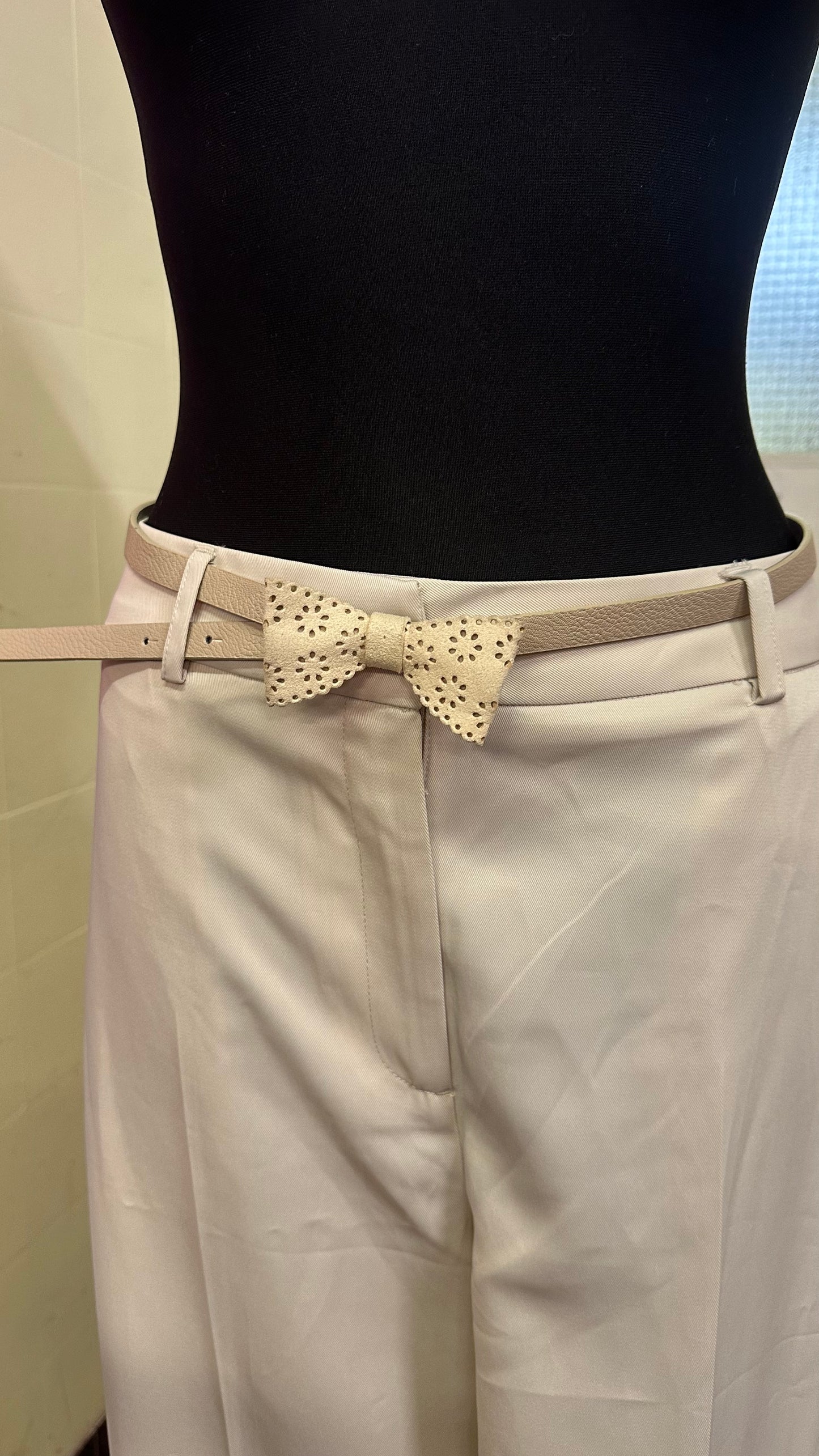 Cream Bow Belt Size M/L