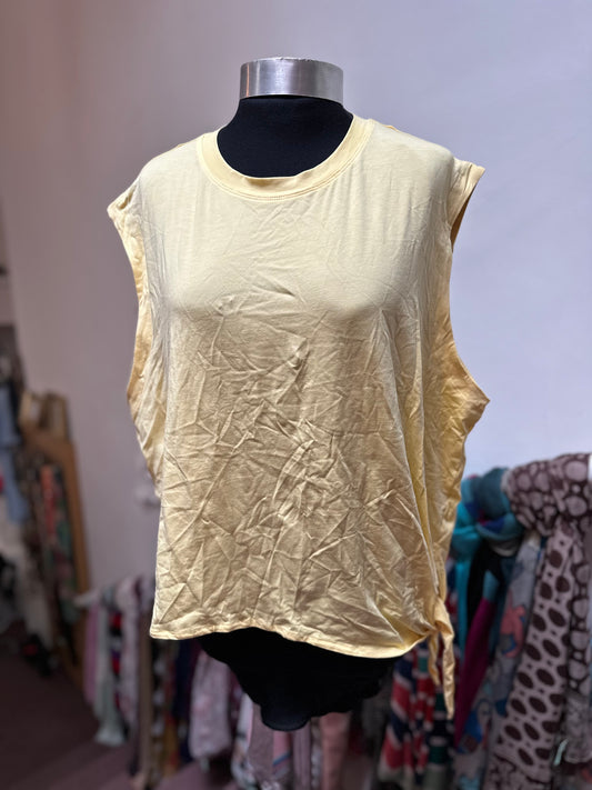 Gallery Yellow Top with side knot New with Tags Size XL