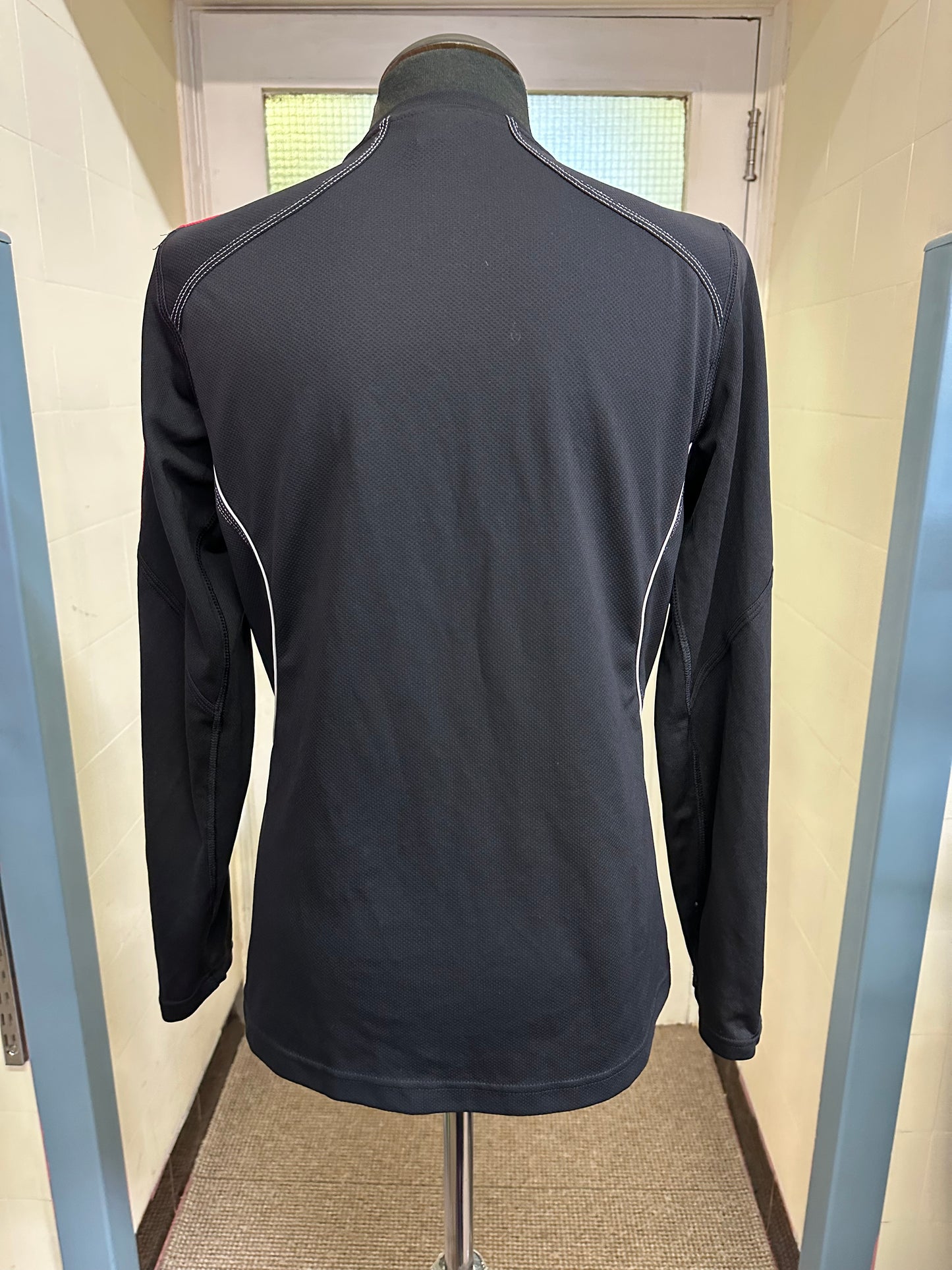 Adidas Running Top Size 14 (some wear, see last photo)