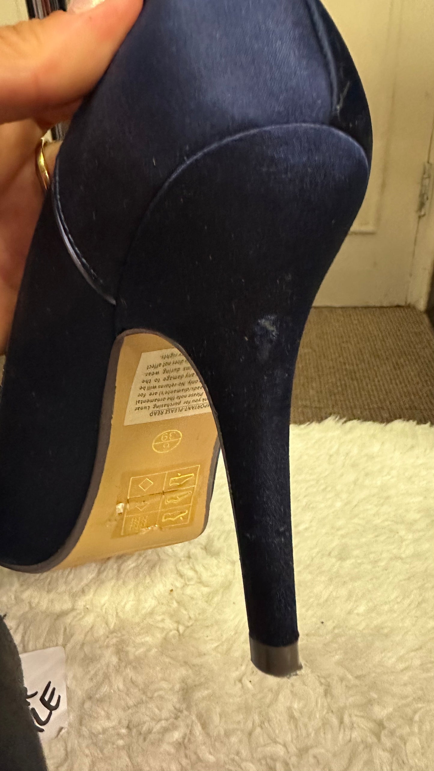 Lunar Navy Dress Heels Size 6 As New Condition but 1 mark on 1 heel