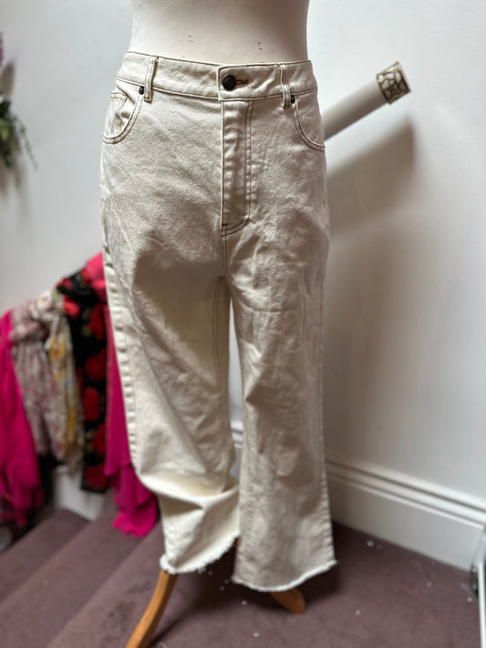 Gallery Cream Jeans Size 14