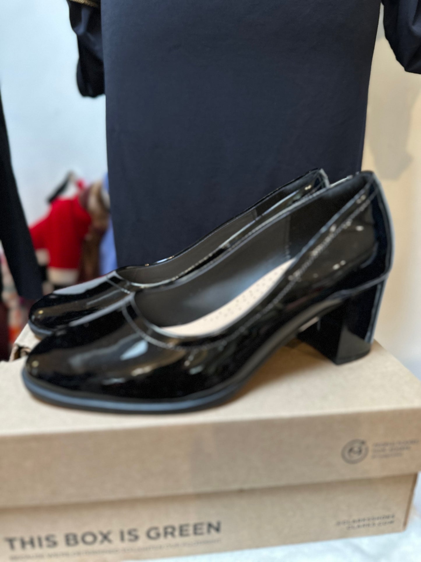 Clarks Patent Low Block Heel New with Box Size 6.5