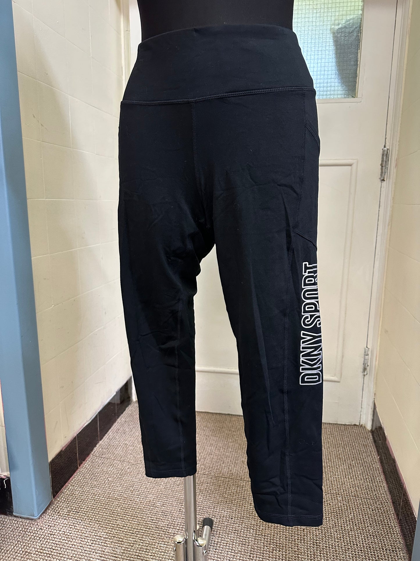 DKNY Sports Leggings Best Fit Size 14/16