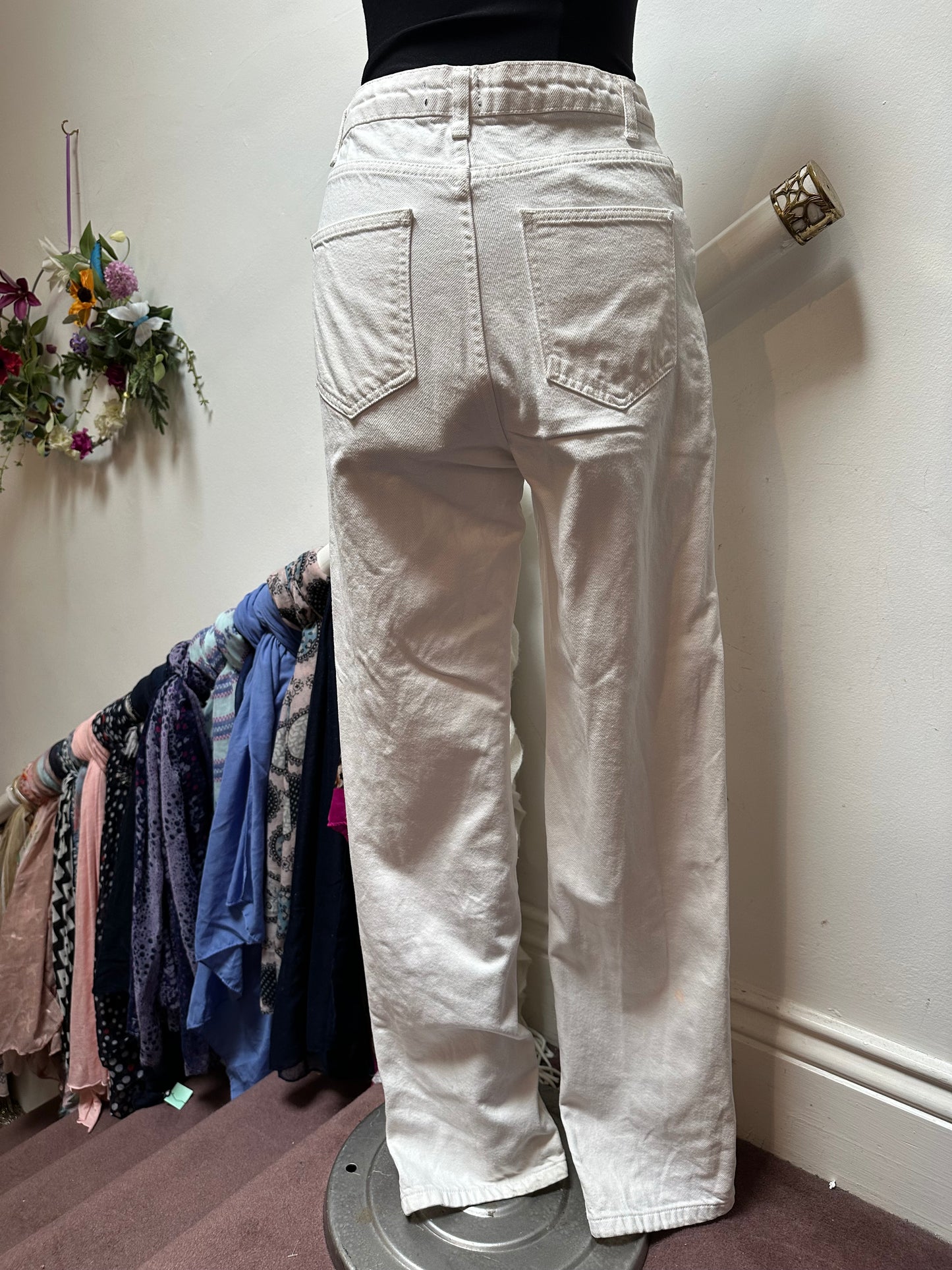 Pretty Little Thing White Fringe Jeans 100% Cotton Size 8