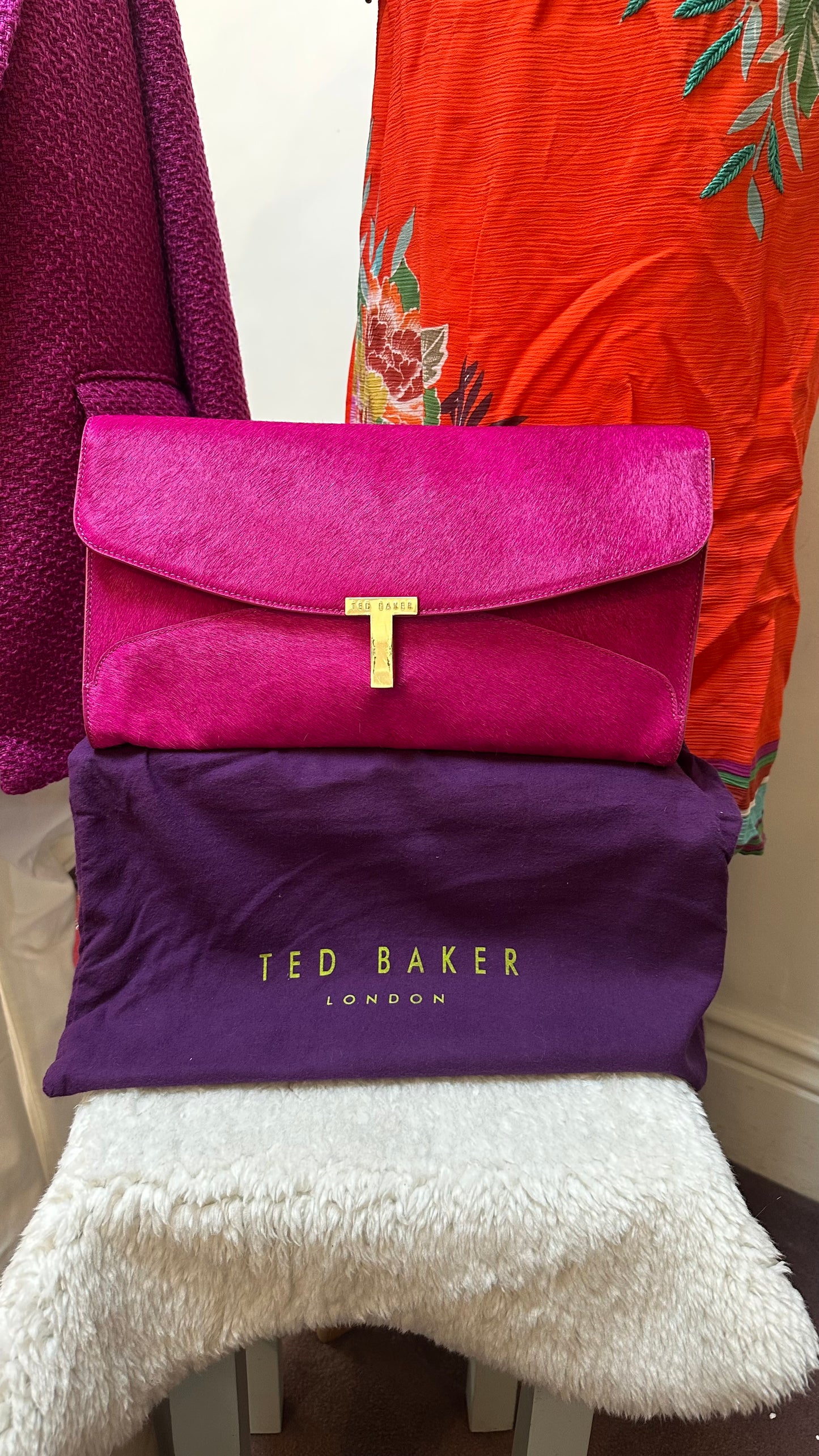 Designer Ted Baker Hot Pink Ciw Hide Clutch with Dustbag (some scratches on the clasp, see last photo)
