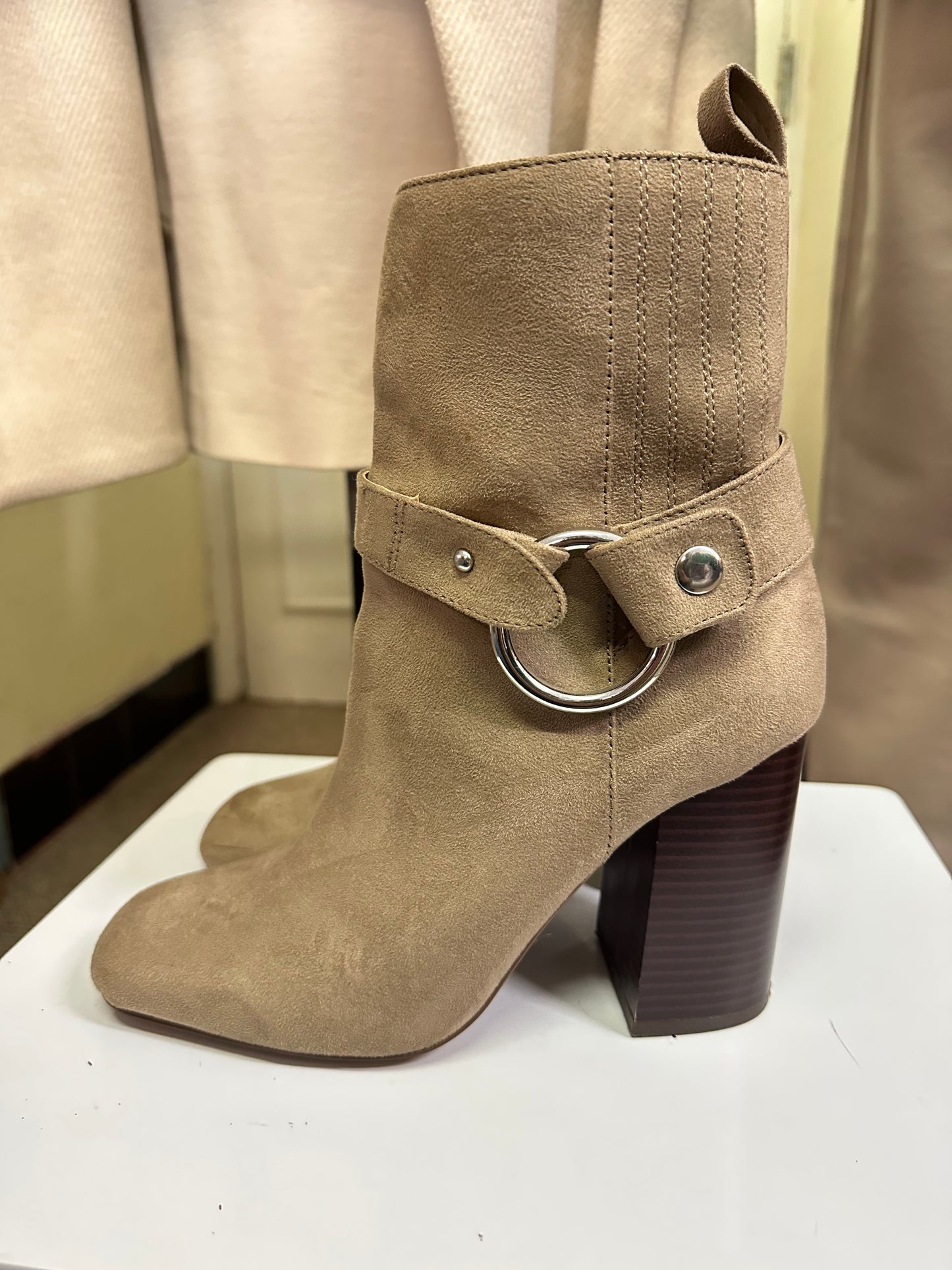 V by Very Taupe Boots Size 5