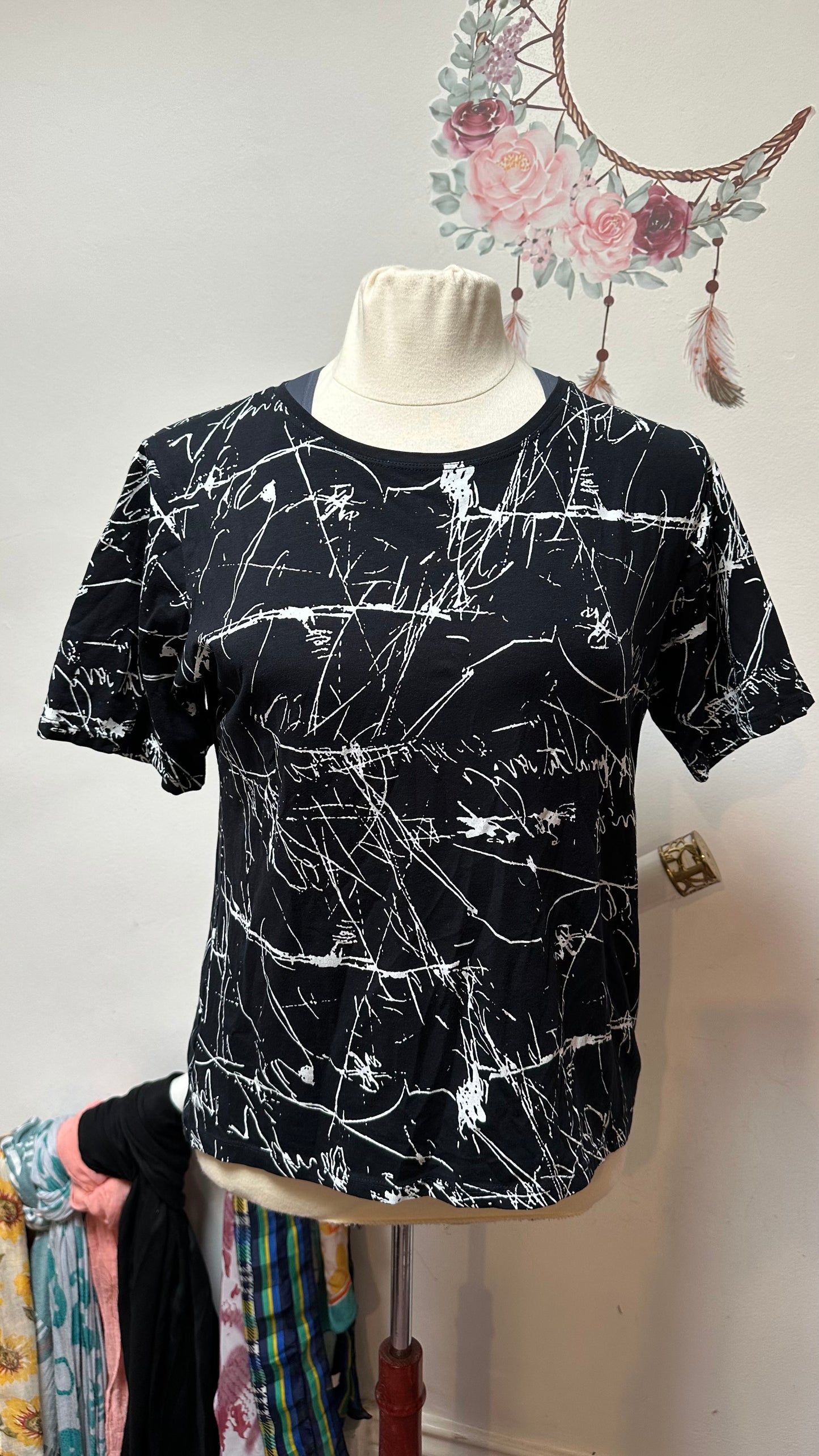 Scarlet 95% Cotton Top Best Fit Size  L