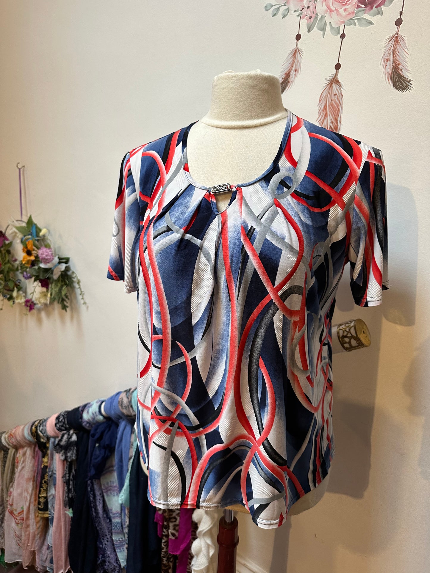 Ribbon Print Top Best Fit Size 20