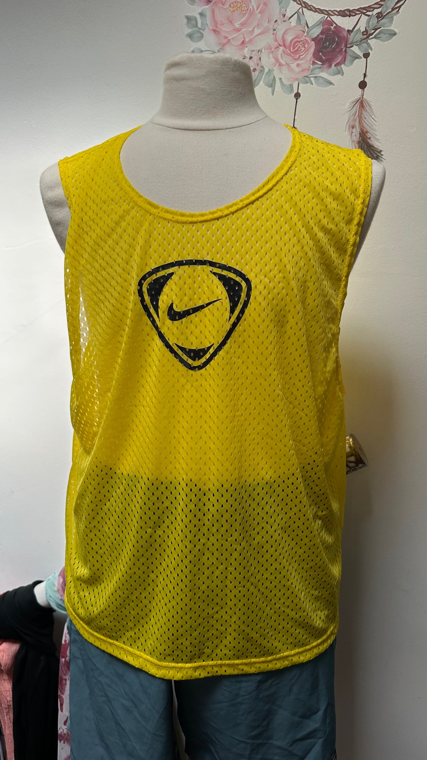 Nike Yellow Training Bob Size L/XL