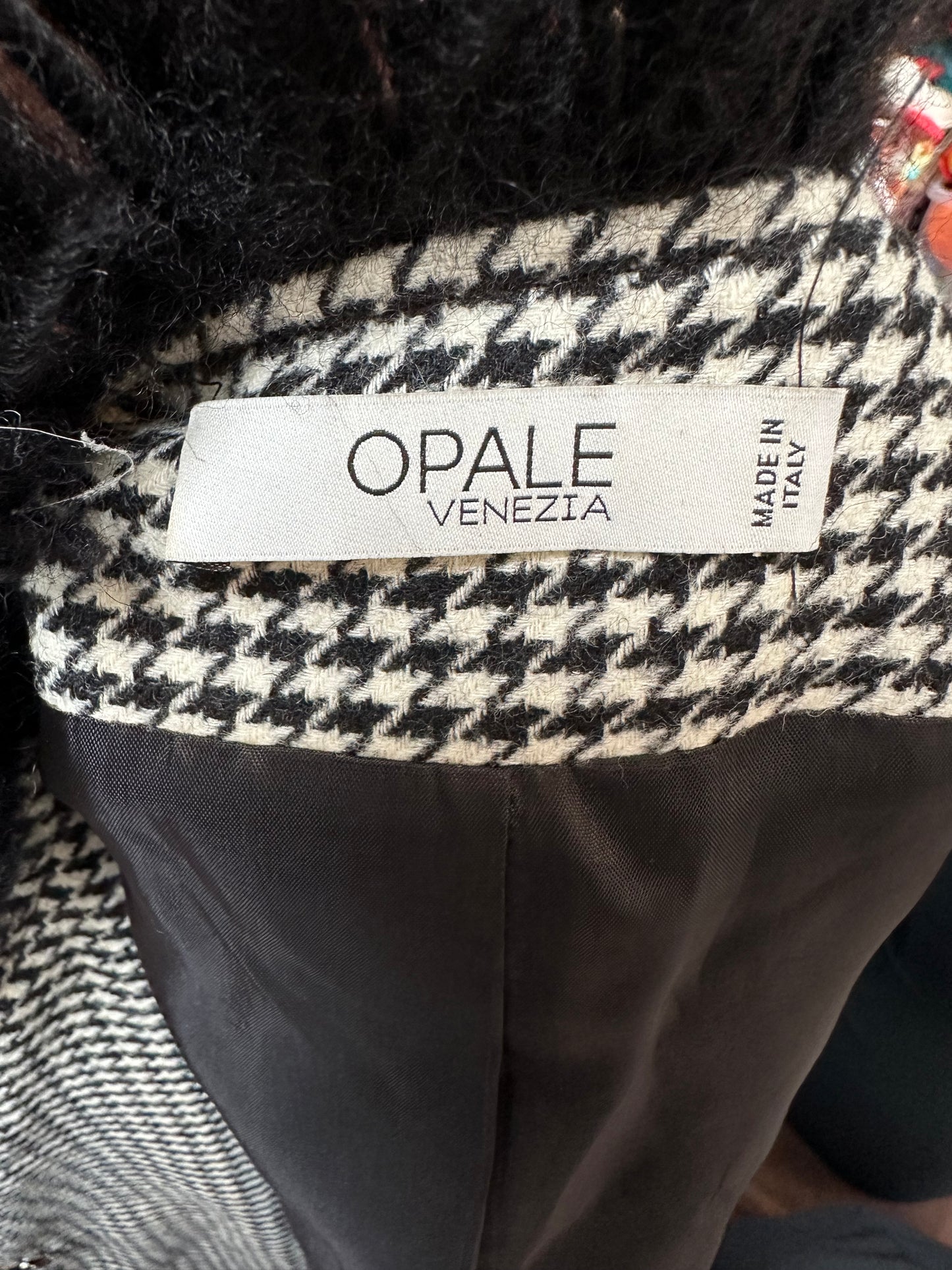 Designer Opale Venezia Suit Made in Italy Best fit Size 12/14 with 98% Wool