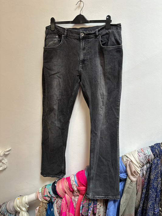 Designer Gant Jeans Size 38/32 Leather Label on rear needs a stitch