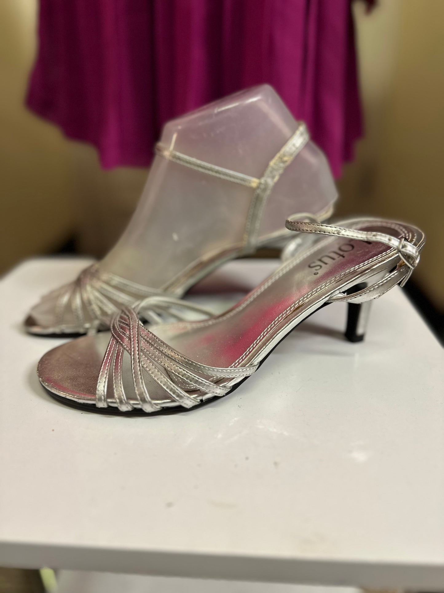 Lotus Silver Leather Sandals New Size 3 (although new, some signs of wear, see last photo)