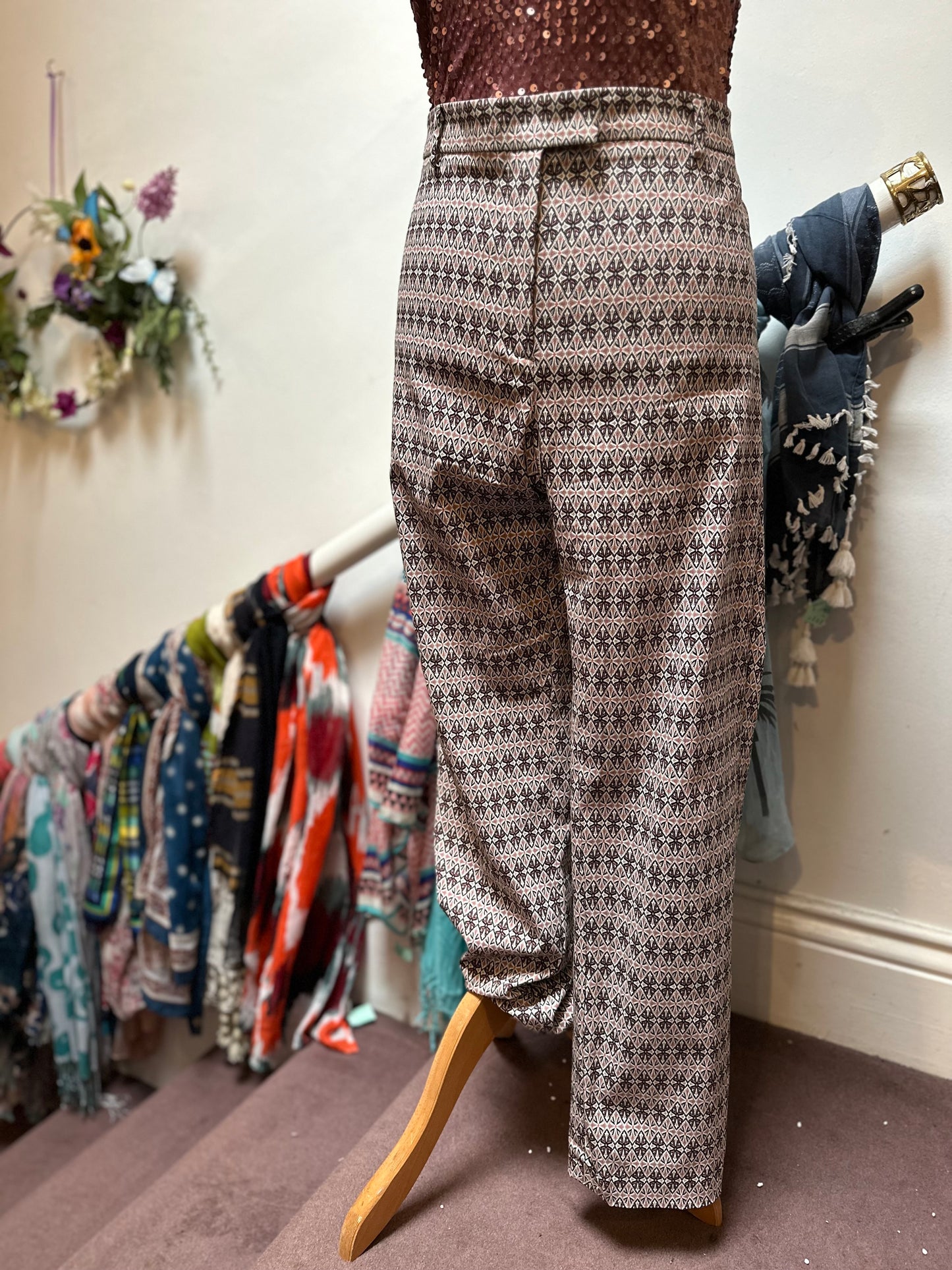 Dunnes Stretchy Print Trousers Size 18