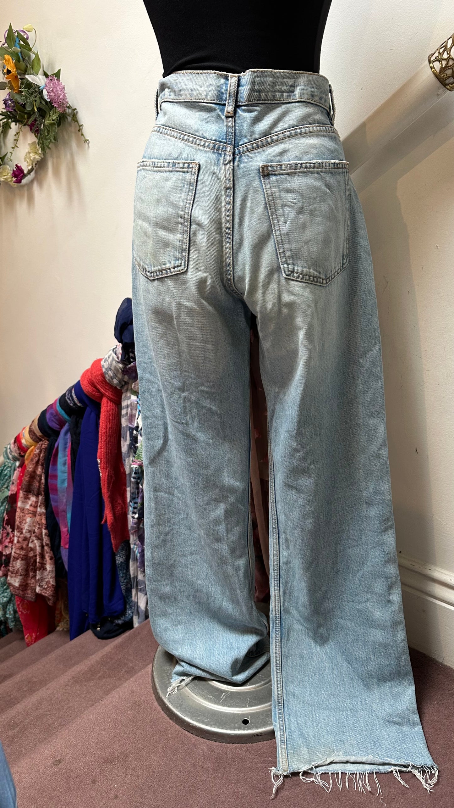 Zara Wide Leg High Waist Faded Jeans Size 12