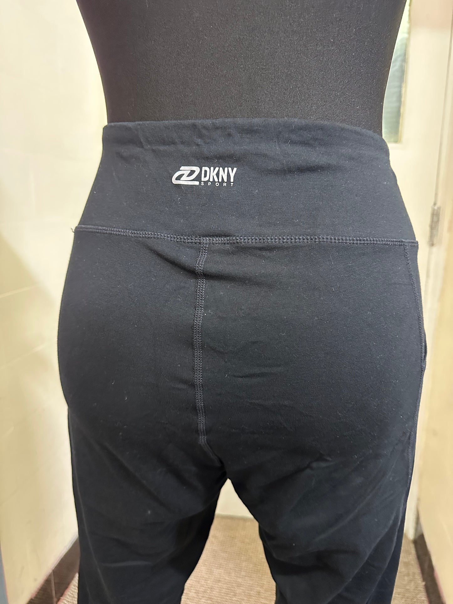 DKNY Sports Leggings Best Fit Size 14/16