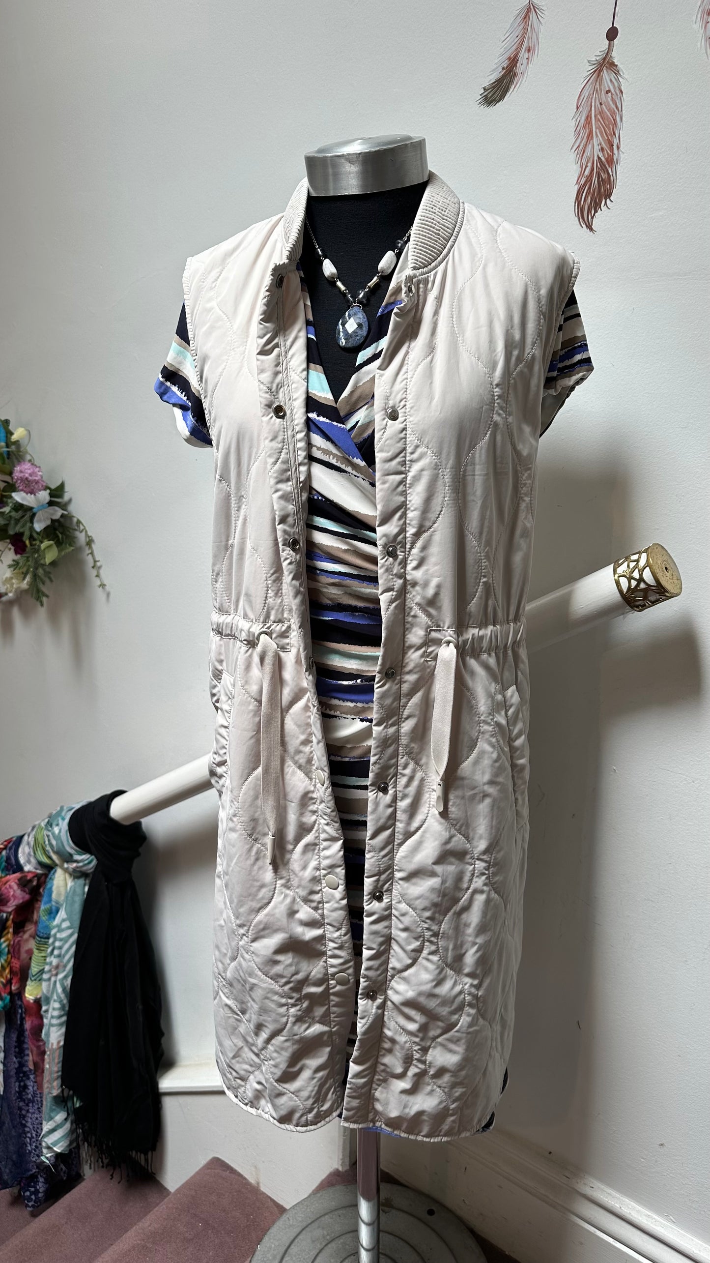 Designer Rino & Pelle Quited Cream Gillet Size 14 Very High RRP!!