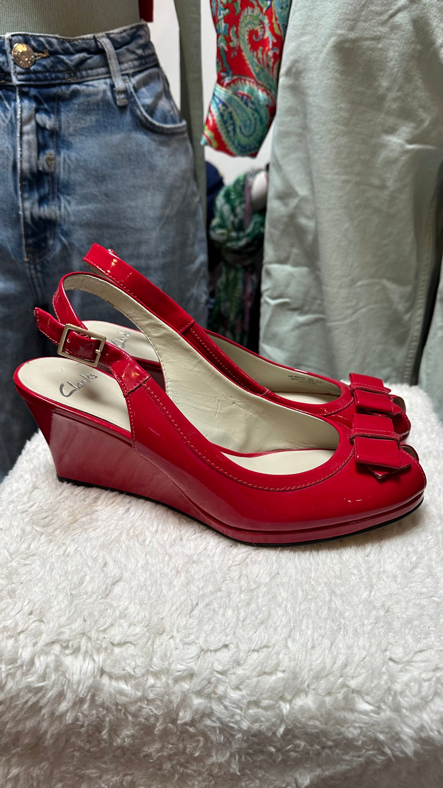 Clark’s Red Patent Peep Toes Size 8