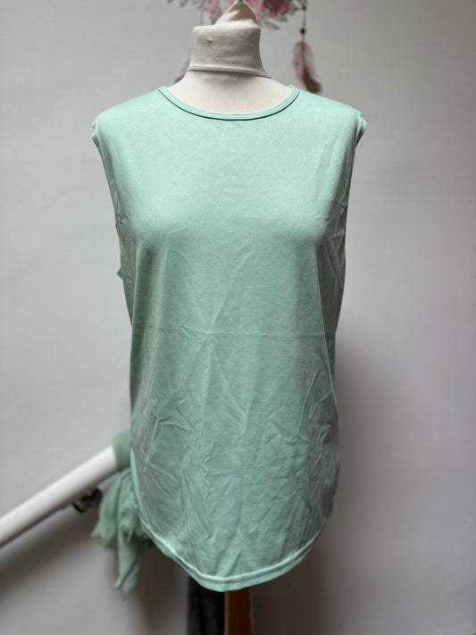 Shein Sports Top, Size M