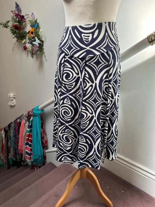 Dunnes Swishy Skirt Size 8