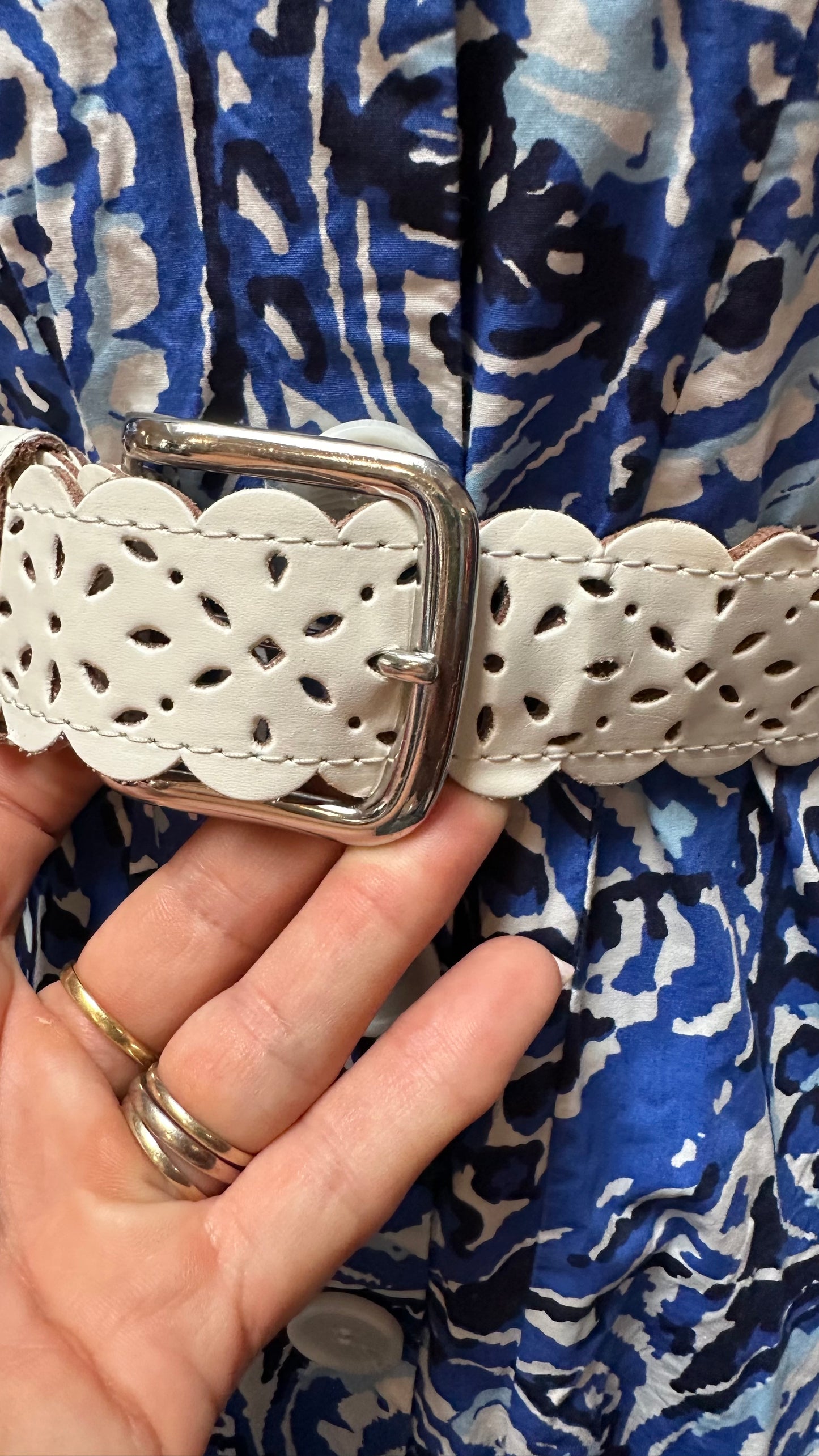 Cut-Out Scallop Belt Size S/M