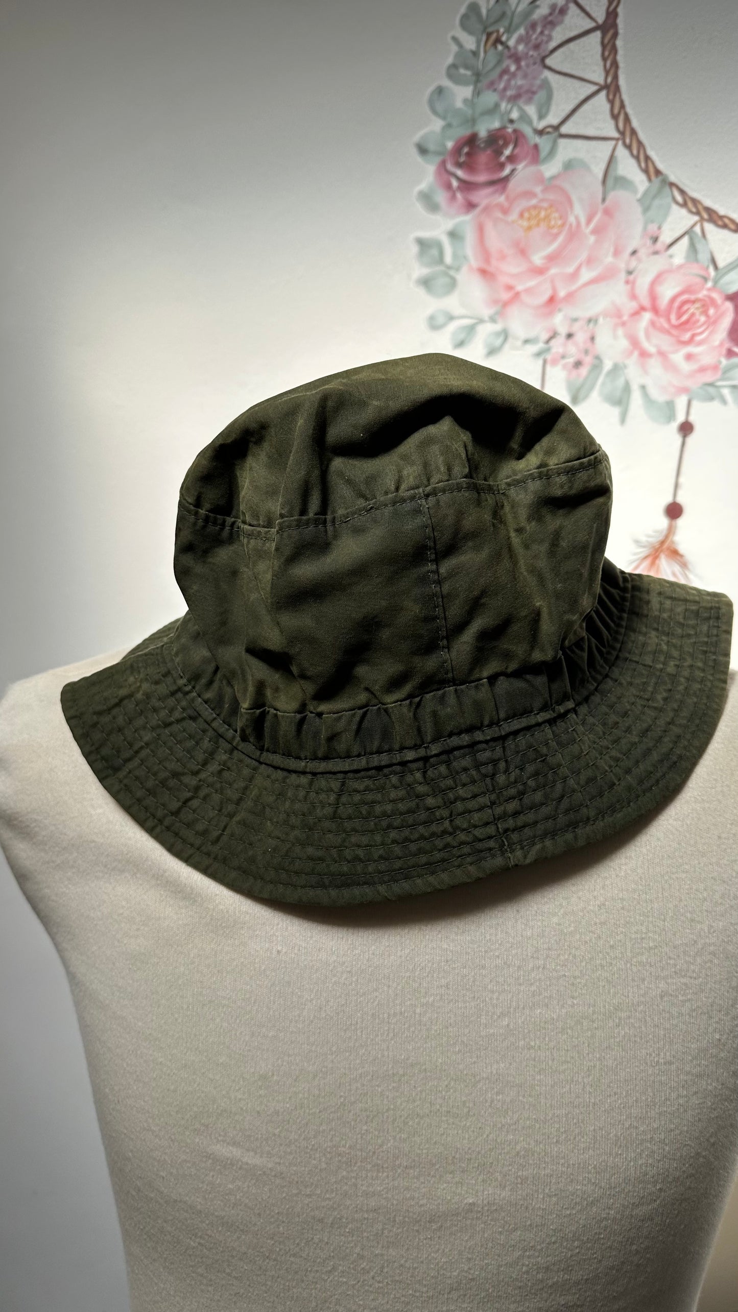 Cloneigh Waxed Bucket Hat Size M