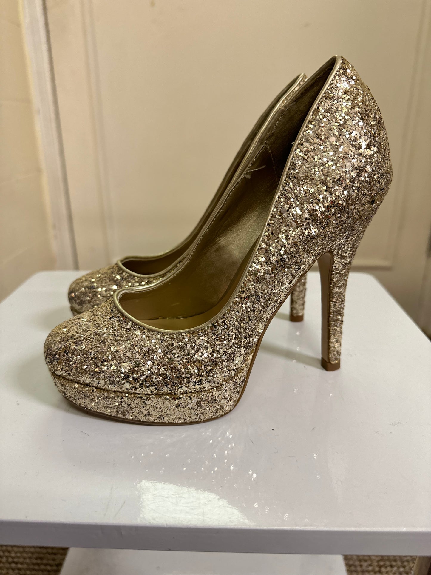 New Look Glitter Heels, New without Tags, Size 2