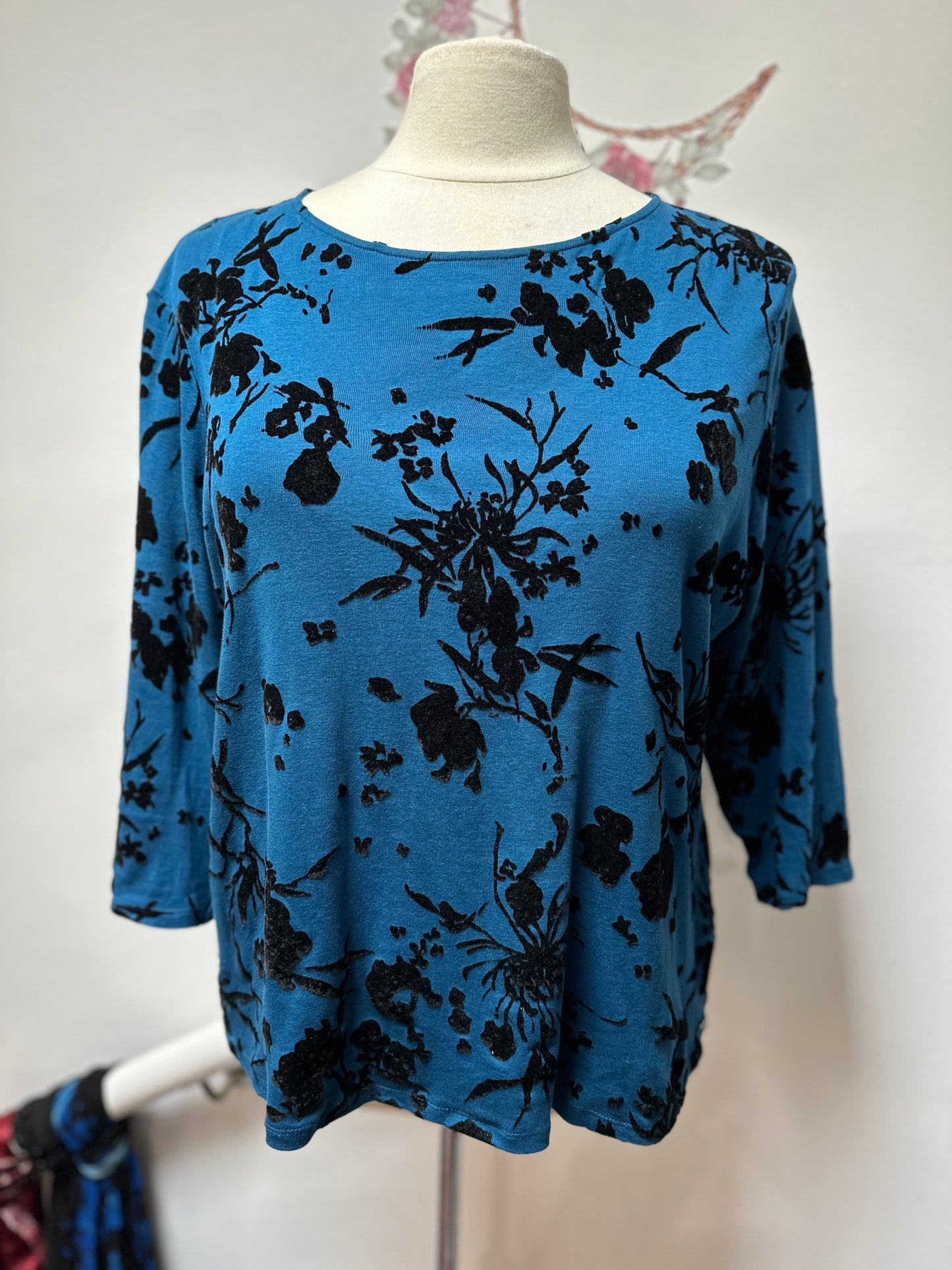 Maine Blue Top with Black Velvet Flowers, Size 20