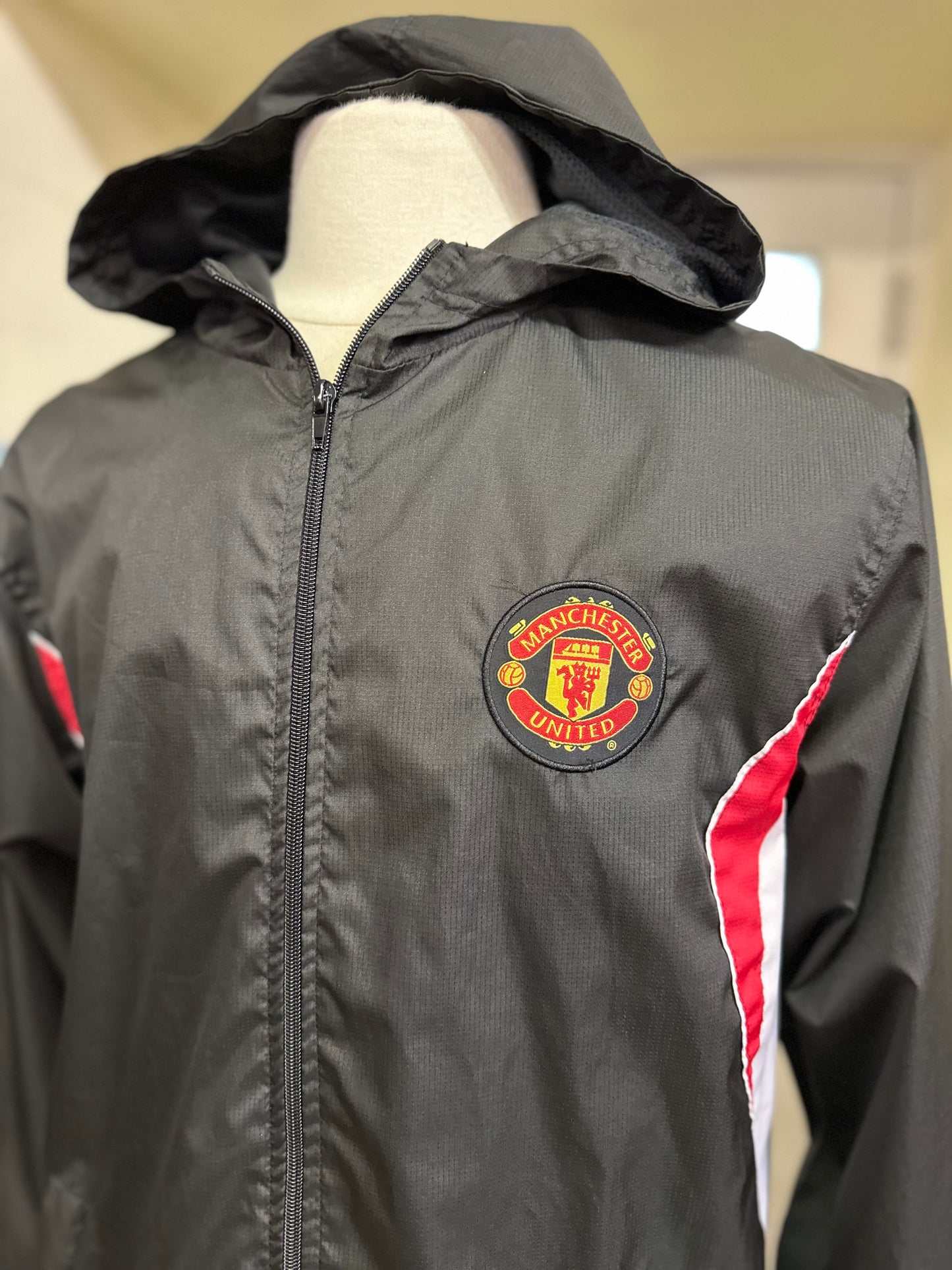 Man United Light Rain Coat, Size L