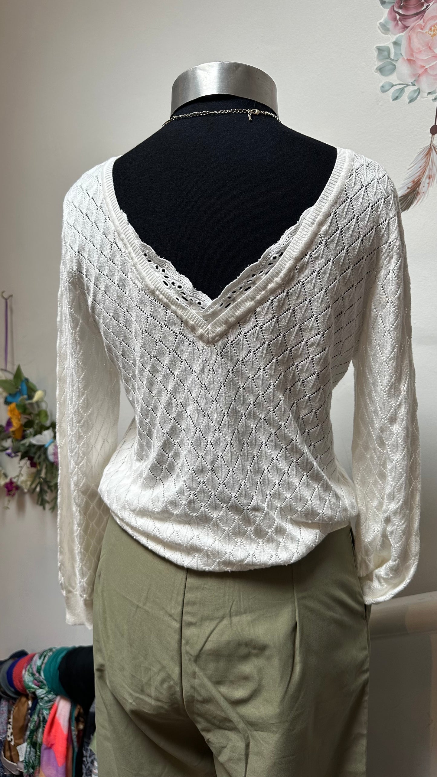Grace & Mila Pretty White Sweater Size S