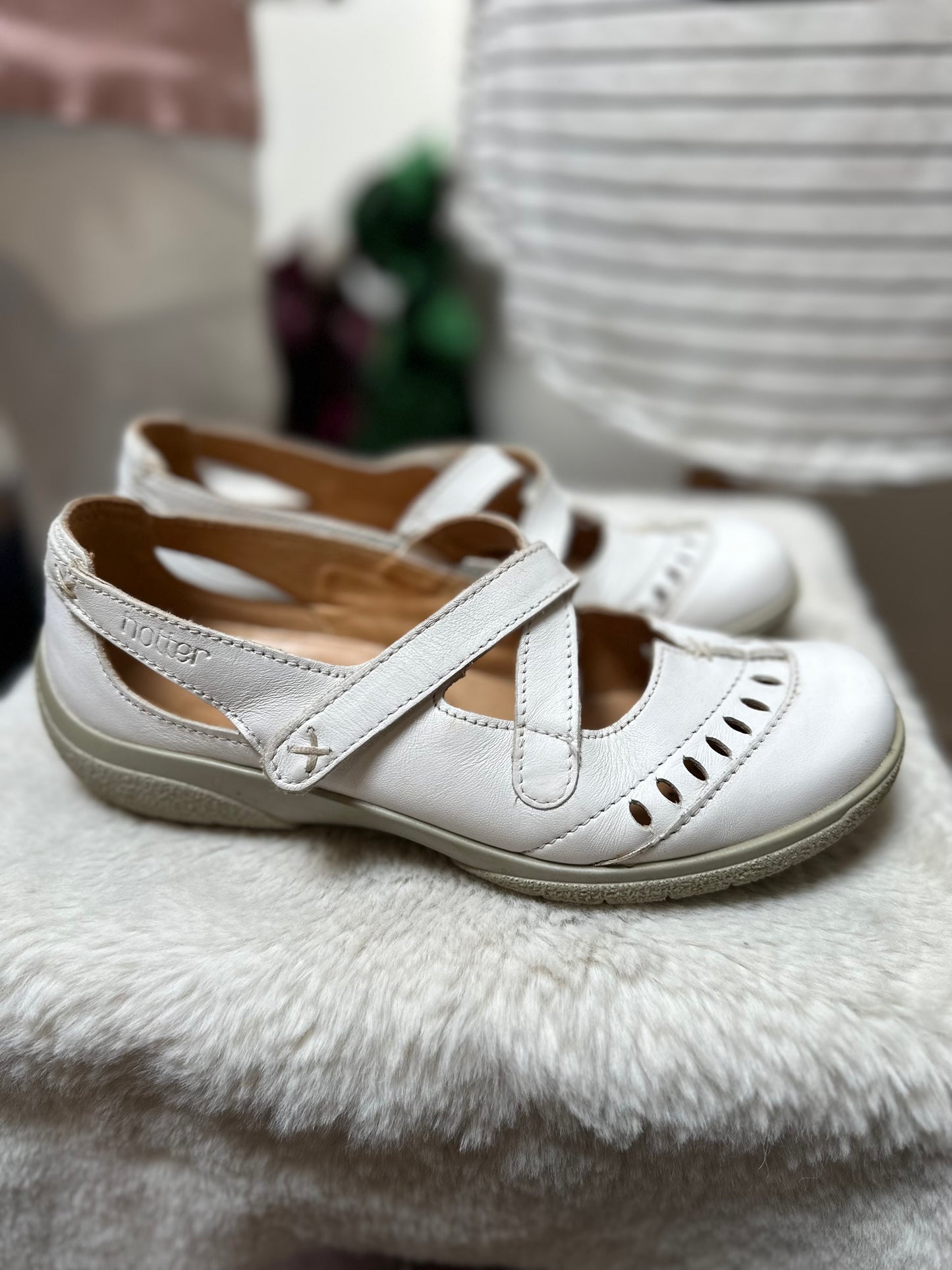 Hotter Real Leather White Comfy Walker Size 4.5