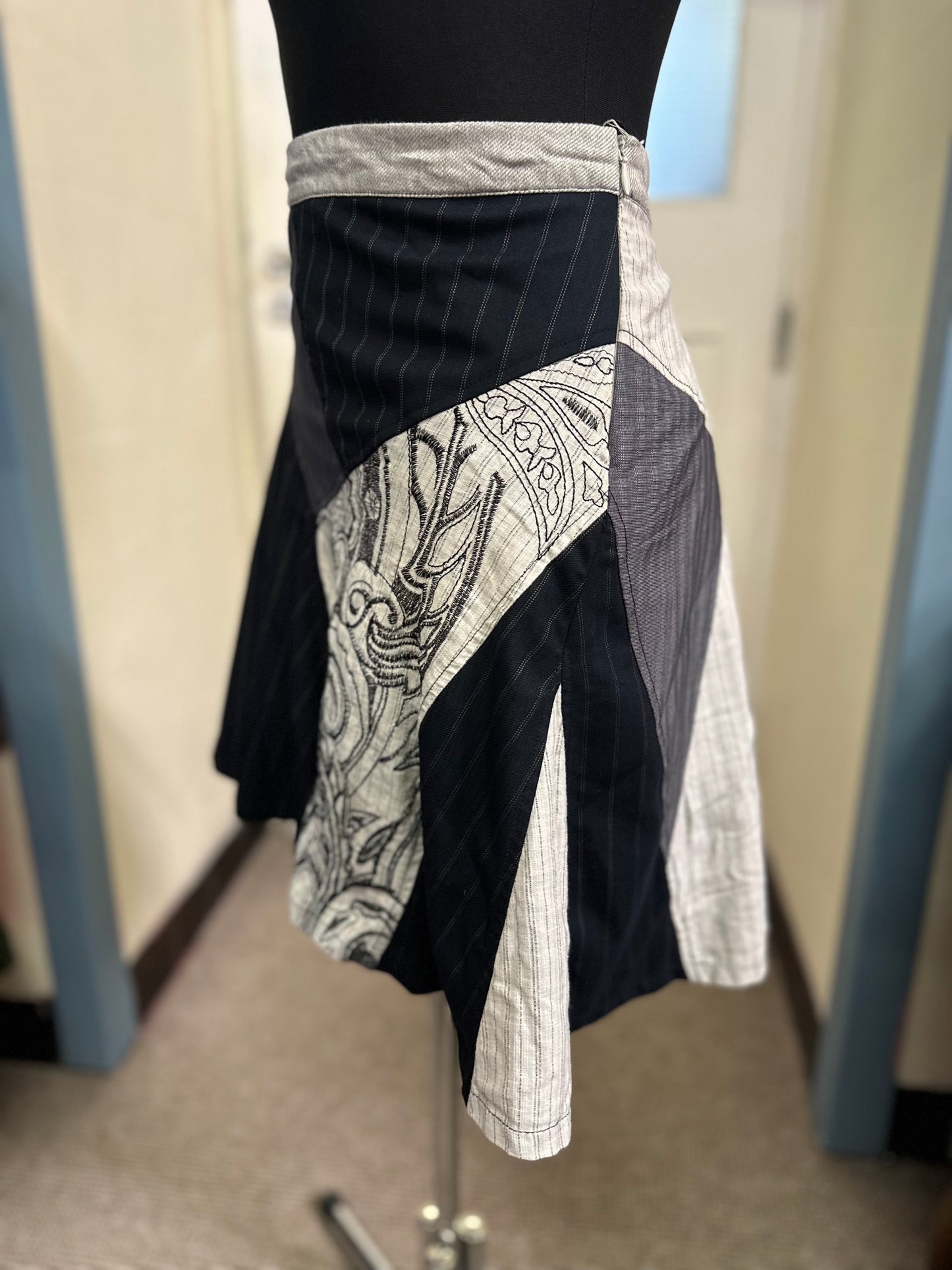 Designer St Martins Skirt Size M (matching blazer Size S available)