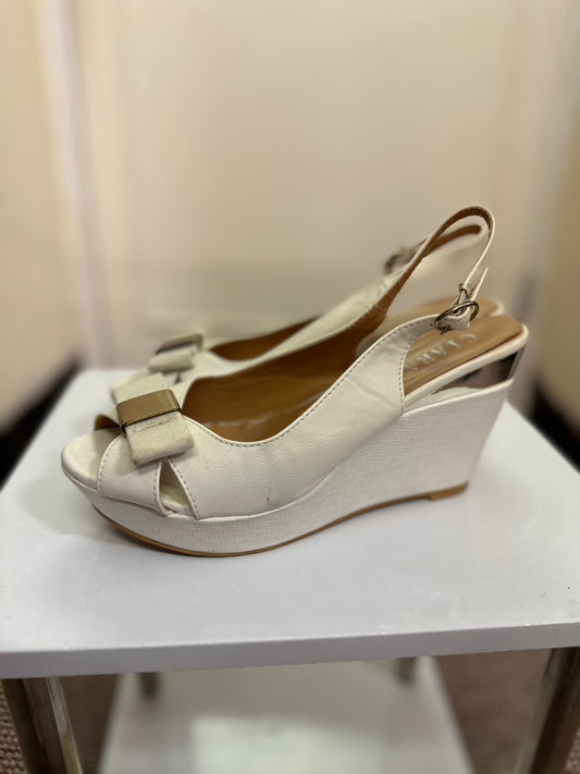 Ciara wedges, Size 5, some marks (see last photo)