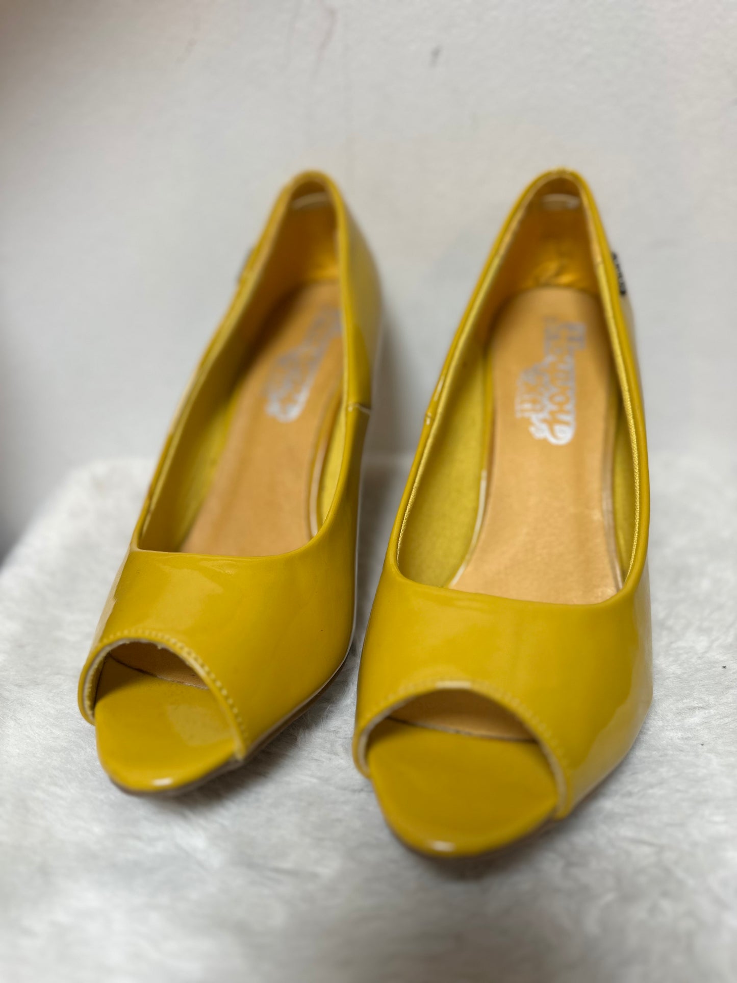 Xti Yellow Retro Heels Size 6