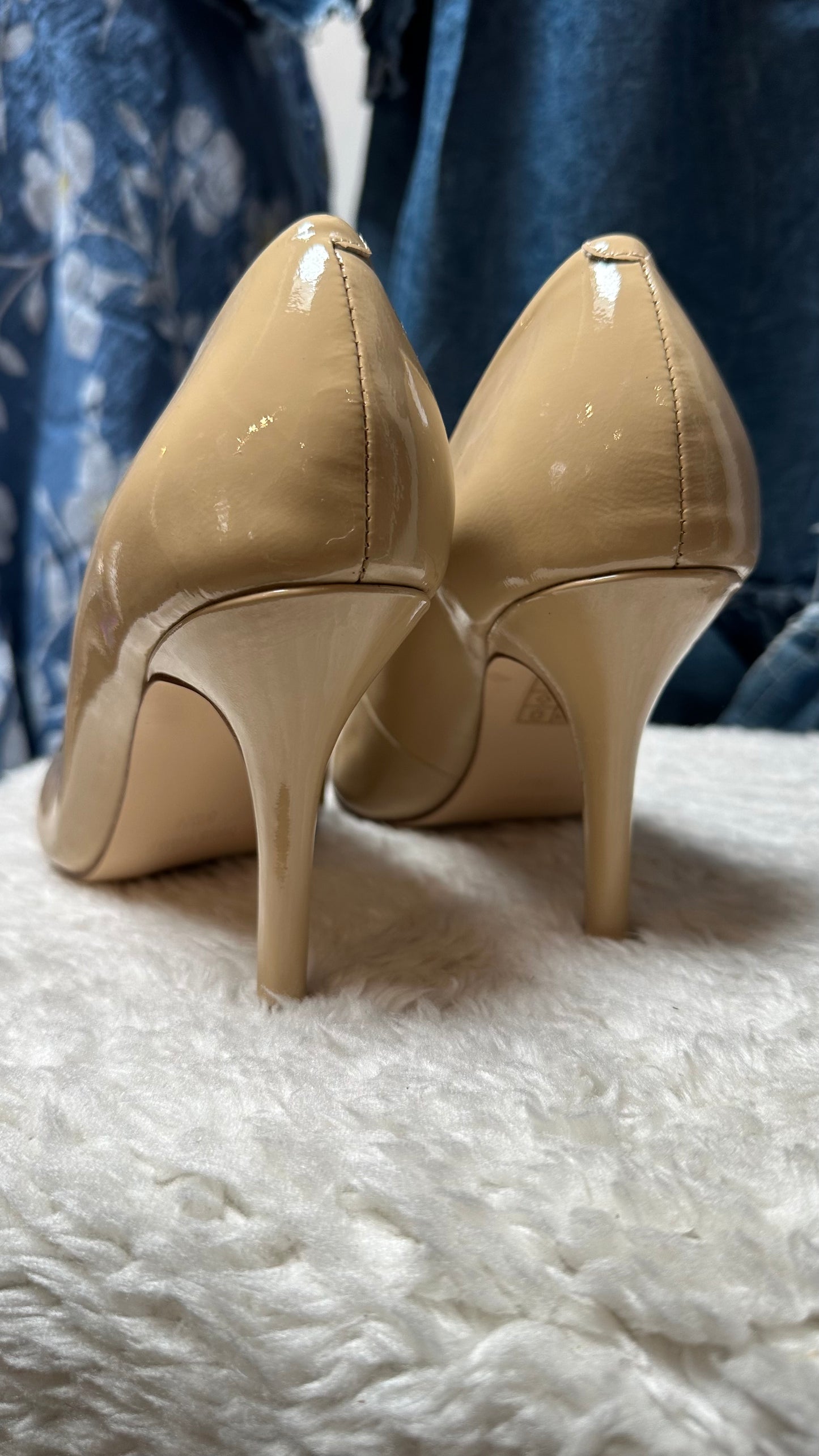 Nine West Nude Patent Heels As New Size 3.5 (US 5.5)