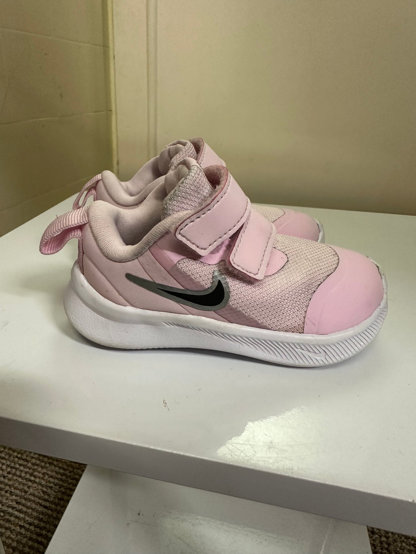 Nike Toddler Runners, Size 3.5 (EU 19.5), As New