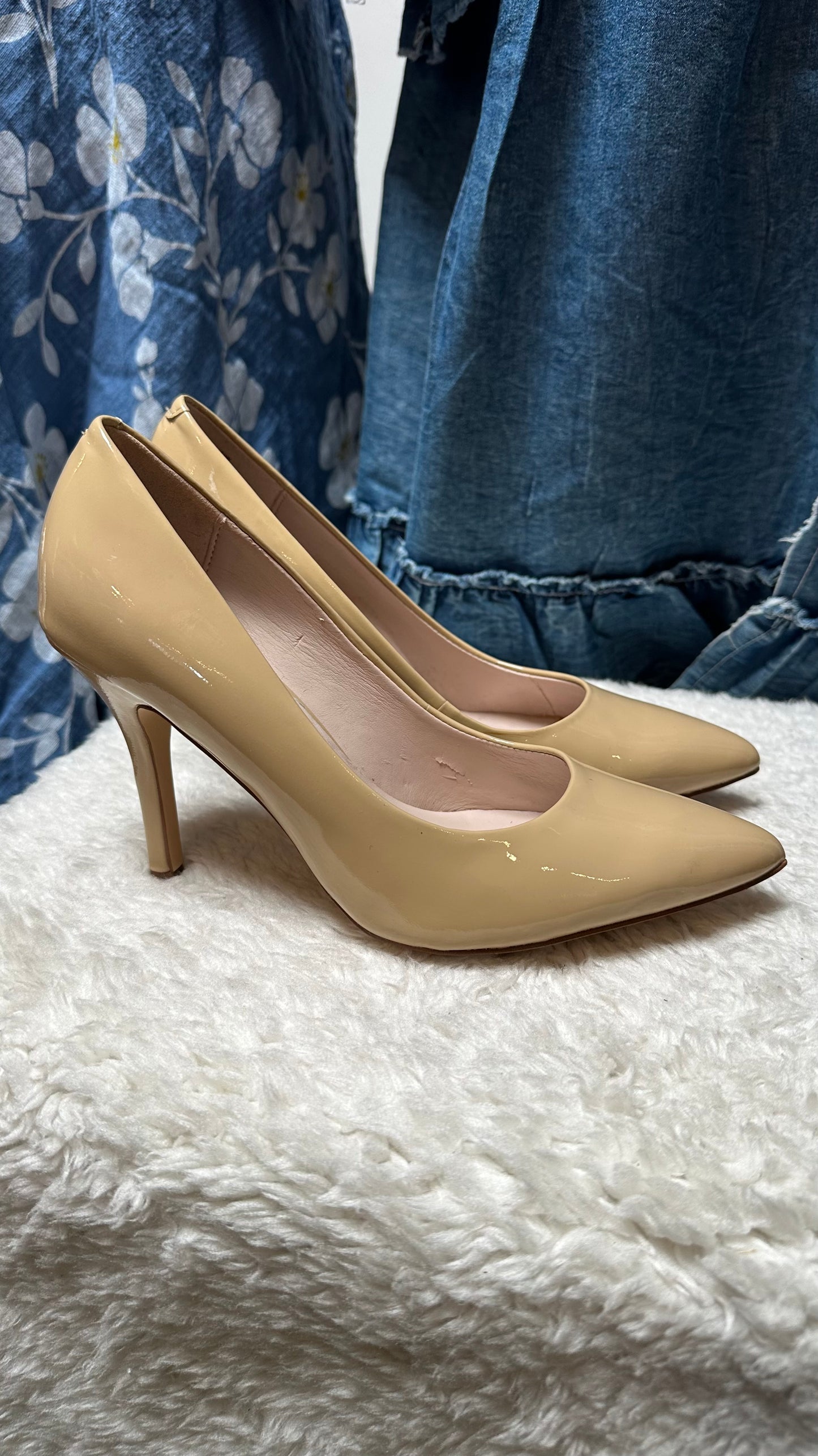 Nine West Nude Patent Heels As New Size 3.5 (US 5.5)