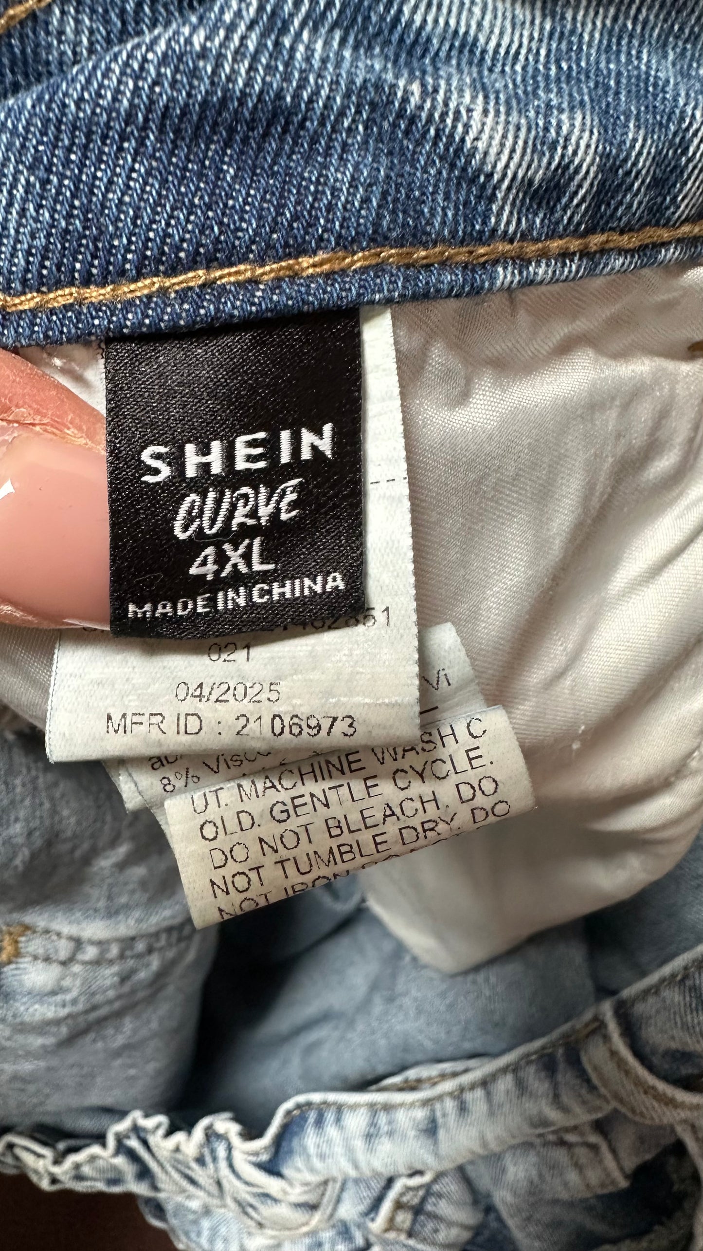 Shein Cherry Jeans Best Fit Size XXL