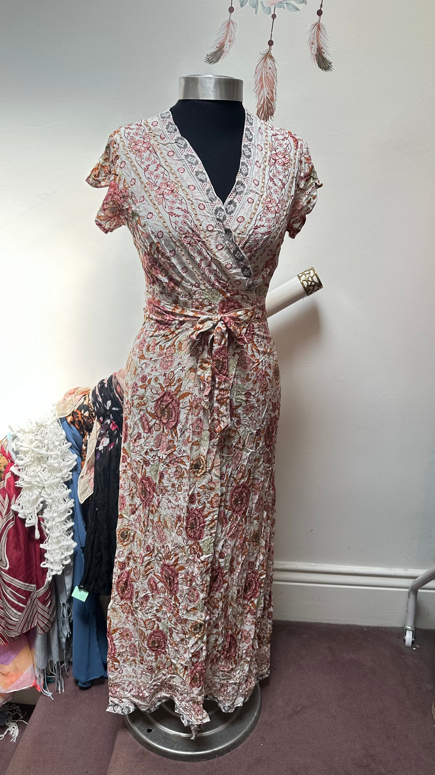 Boho Style Wrap Dress with frontal Slit Size S