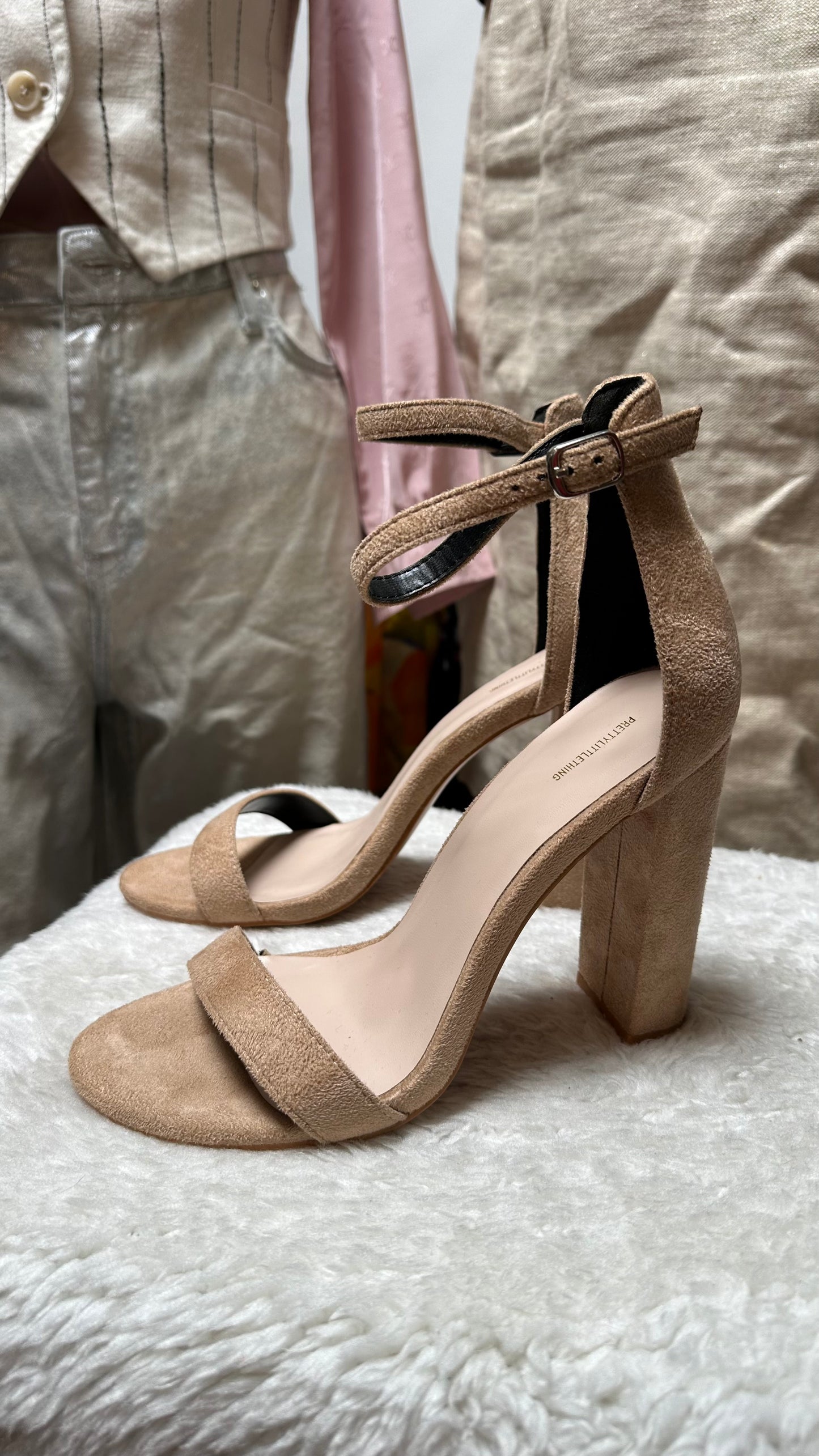 Pretty Little Thing Beige Block Heel Sandal As New 5