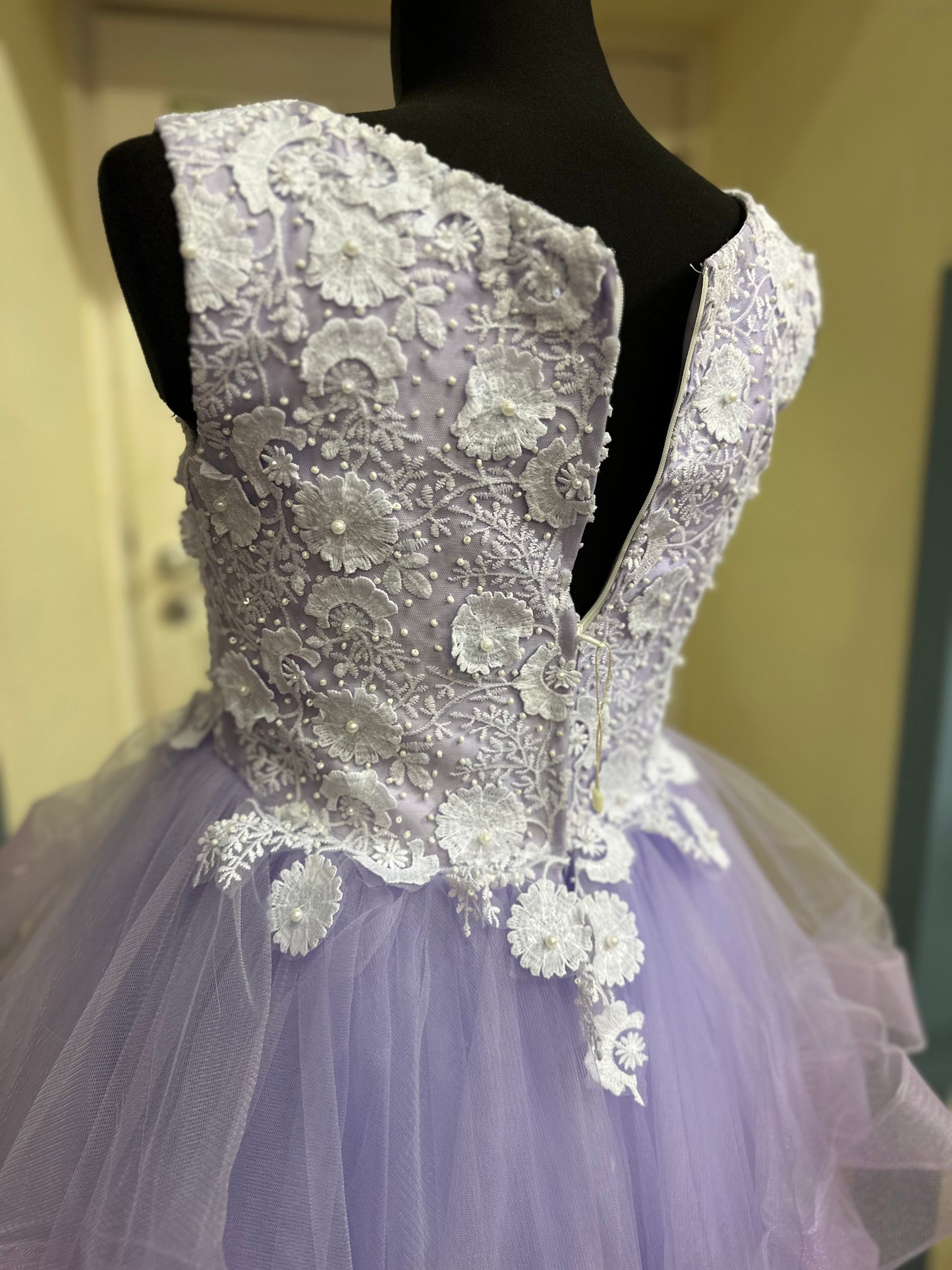 Blingaliscious Stunning Lavender Confirmation Dress Age 12 (fits ladies Size 6/8)