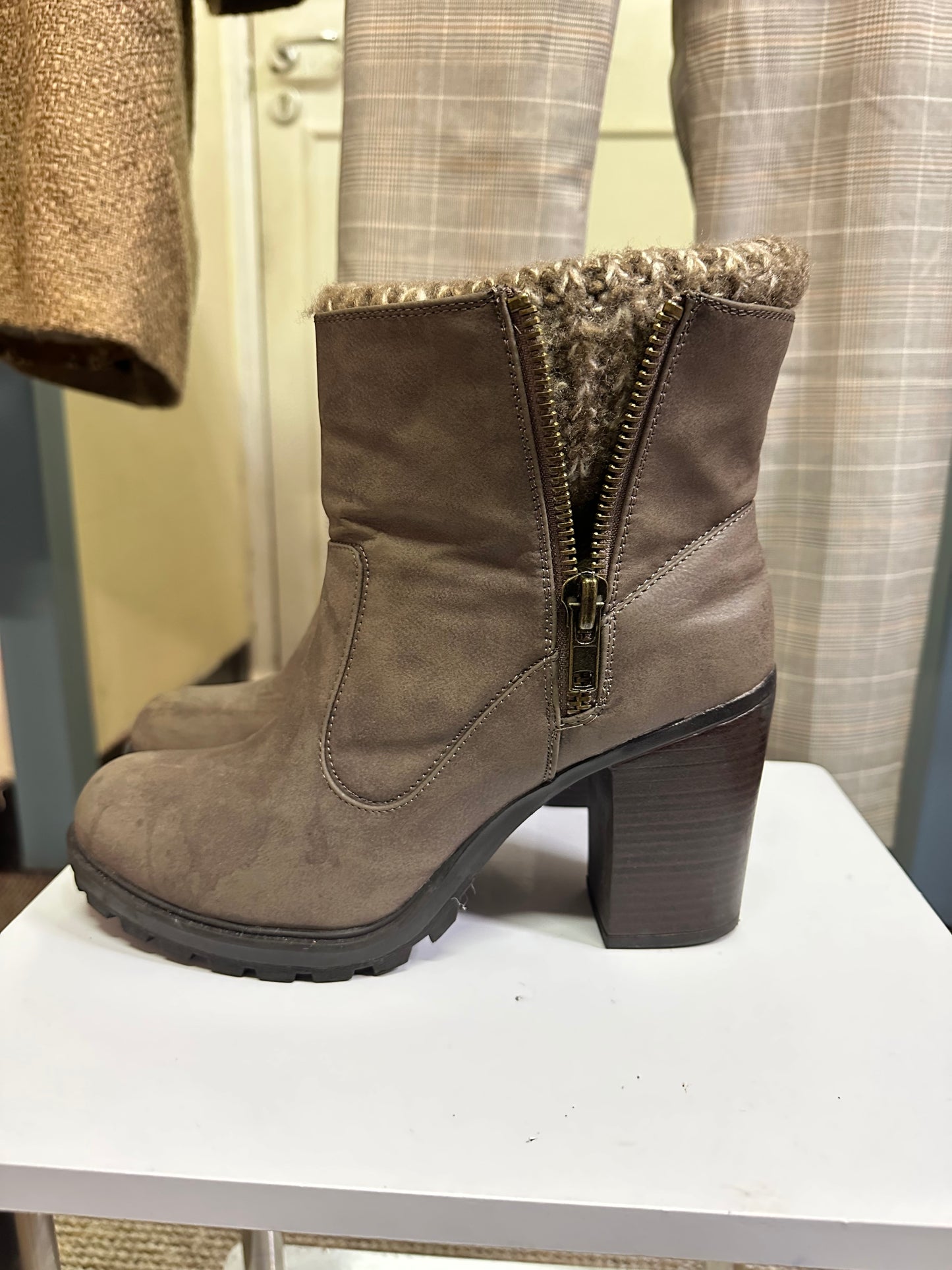 New Look Boots with Sock Insert Size 7 (40) Some marks but looks like distressed leather look