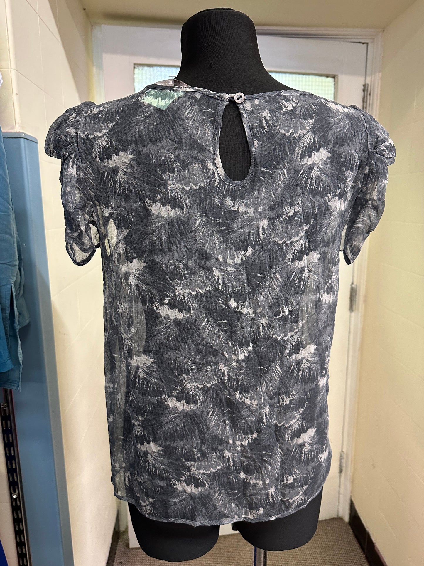 Designer Truly 100% Silk Top Size 16 (Small Fitting)